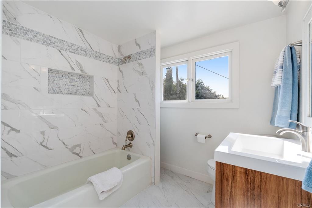 Redlands, California, 92373, United States, 5 Bedrooms Bedrooms, ,4 BathroomsBathrooms,Residential,For Sale,1810586