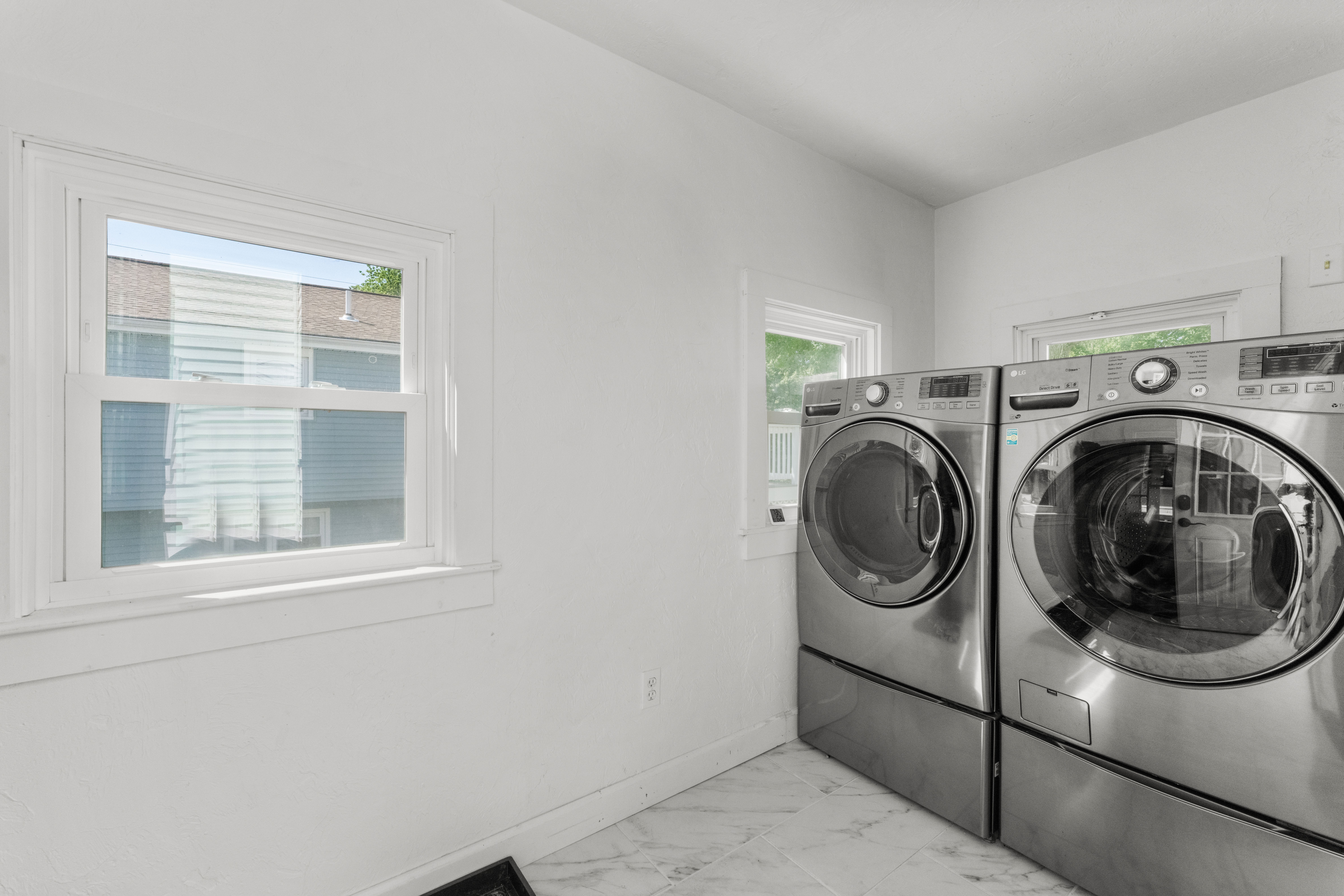  42 Dewey Avenue, Brockton, MA, 02301 - 物件實景