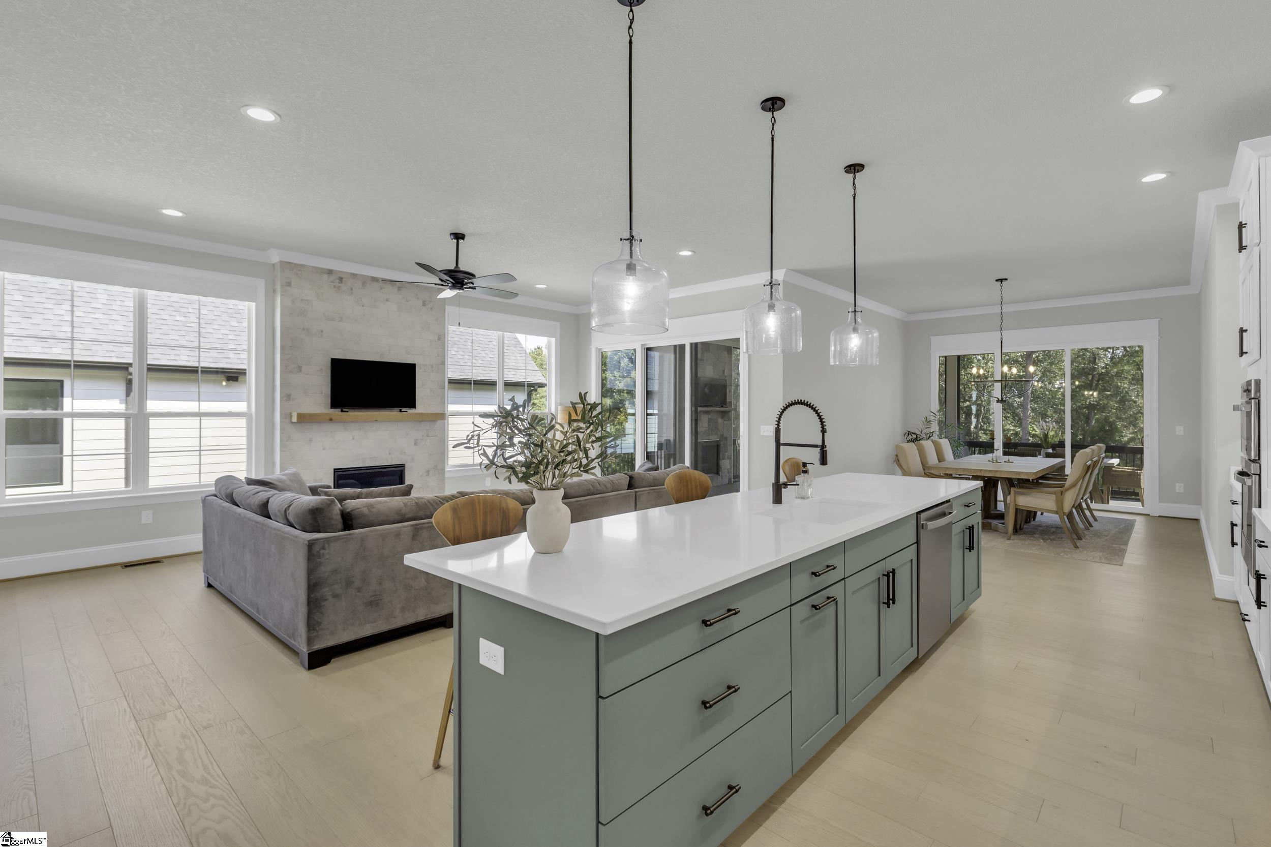 Simpsonville, South Carolina, 29680, United States, 3 Bedrooms Bedrooms, ,3 BathroomsBathrooms,Residential,For Sale,1941759