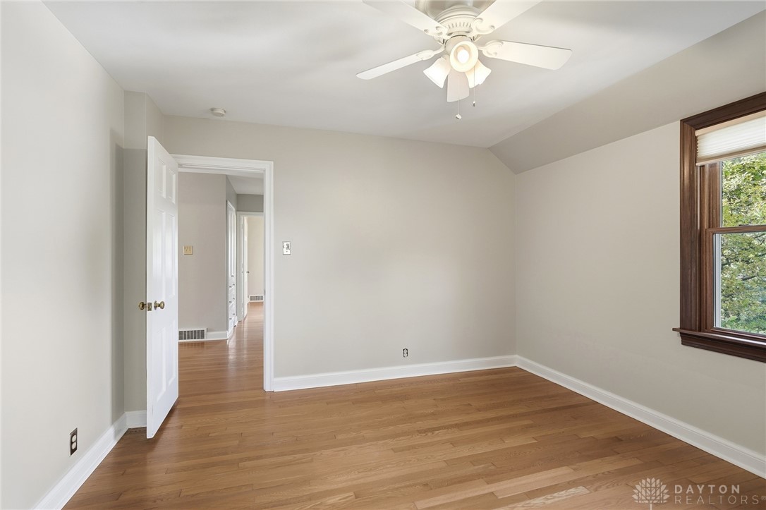 Oakwood, Ohio, 45409, United States, 4 Bedrooms Bedrooms, ,3 BathroomsBathrooms,Residential,For Sale,1987886