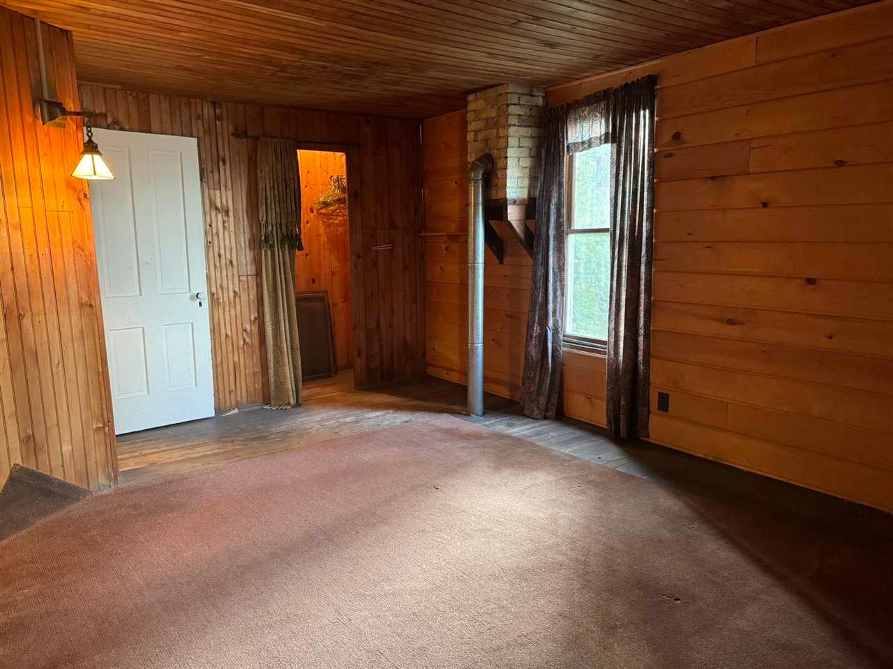 Mackinaw City, Michigan, 49701, United States, 3 Bedrooms Bedrooms, ,1 BathroomBathrooms,Residential,For Sale,1995953