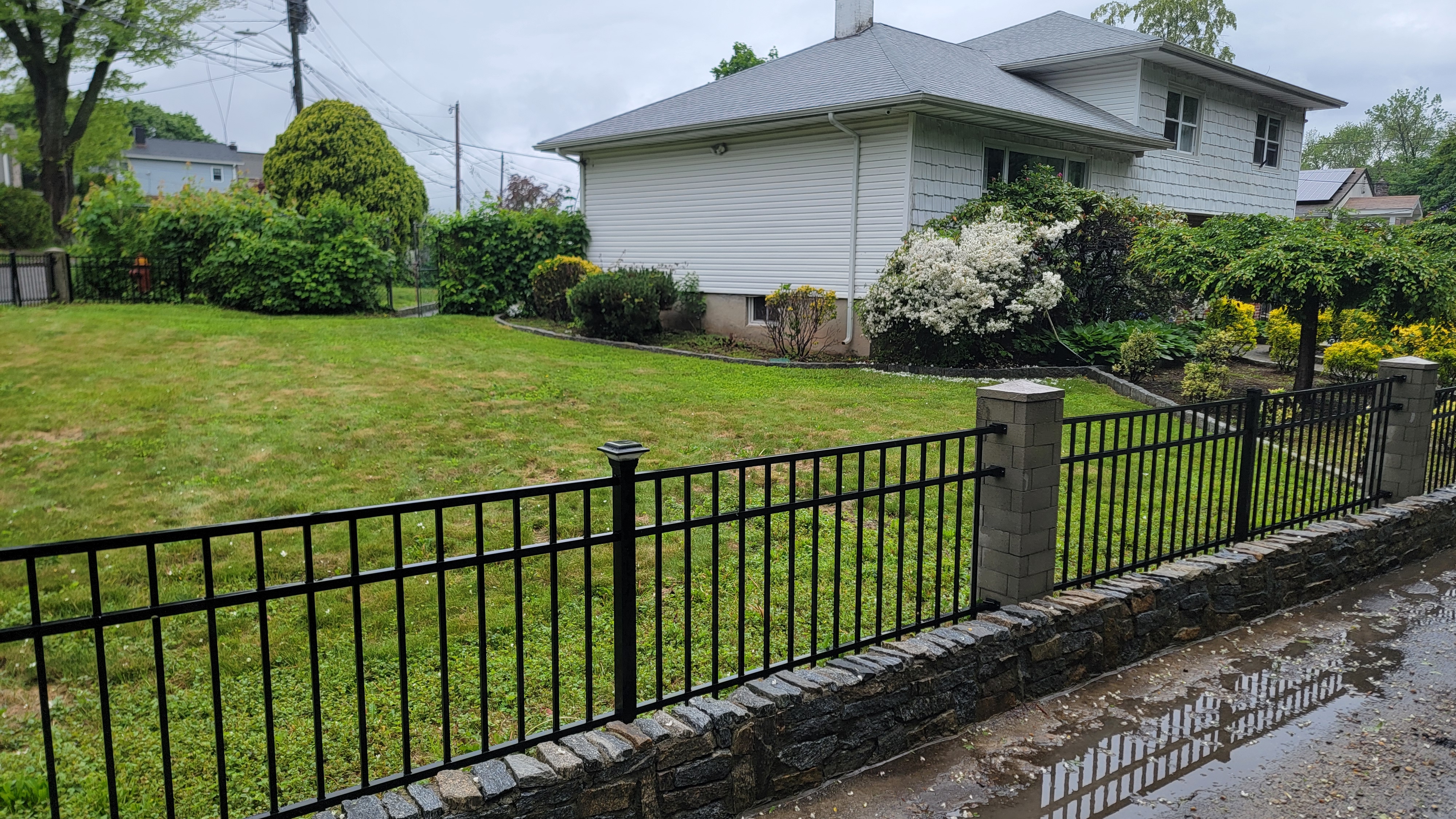 Yonkers, New York, 10710, United States, 3 Bedrooms Bedrooms, ,3 BathroomsBathrooms,Residential,For Sale,1978915