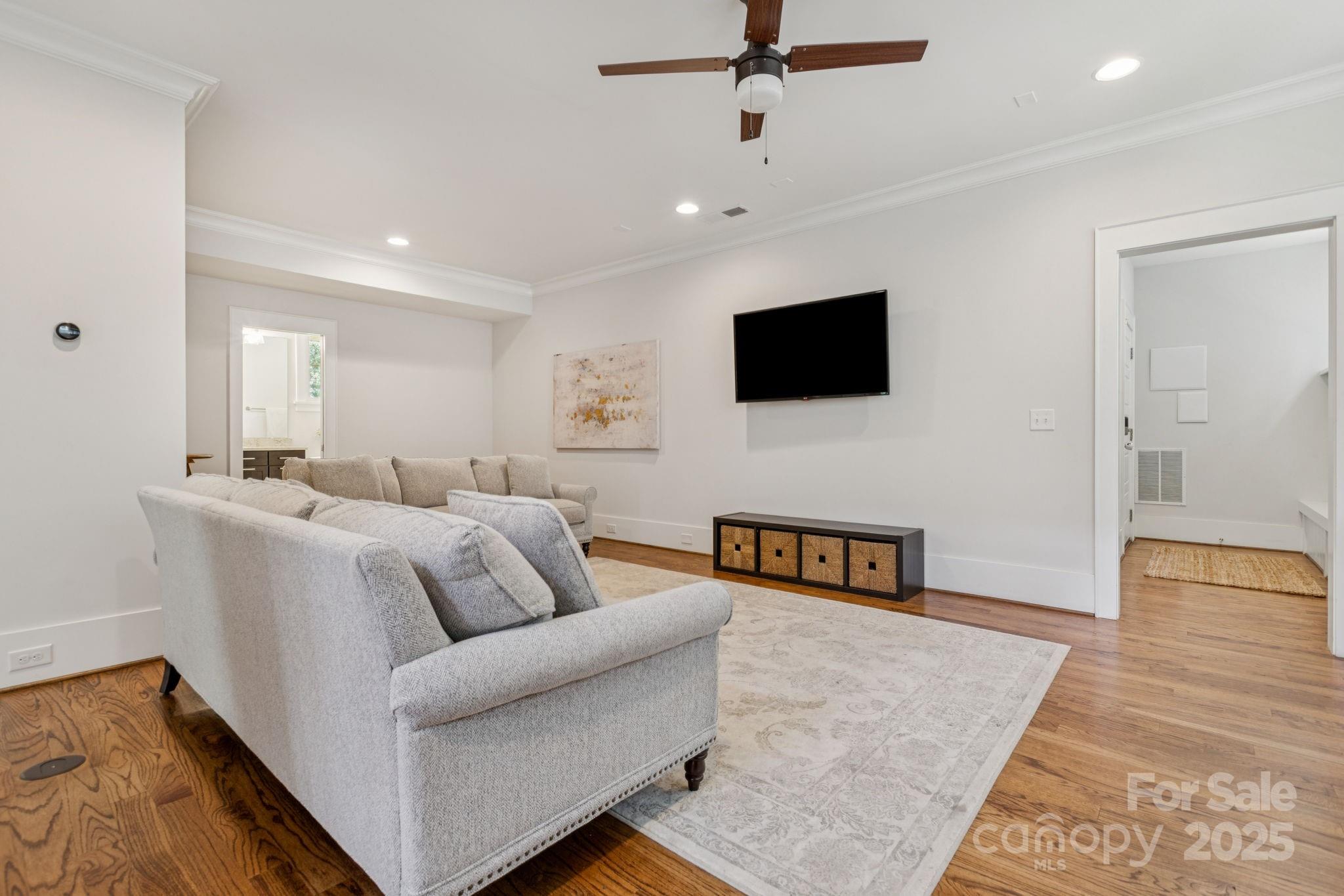 Charlotte, North Carolina, 28204, United States, 4 Bedrooms Bedrooms, ,5 BathroomsBathrooms,Residential,For Sale,1906125
