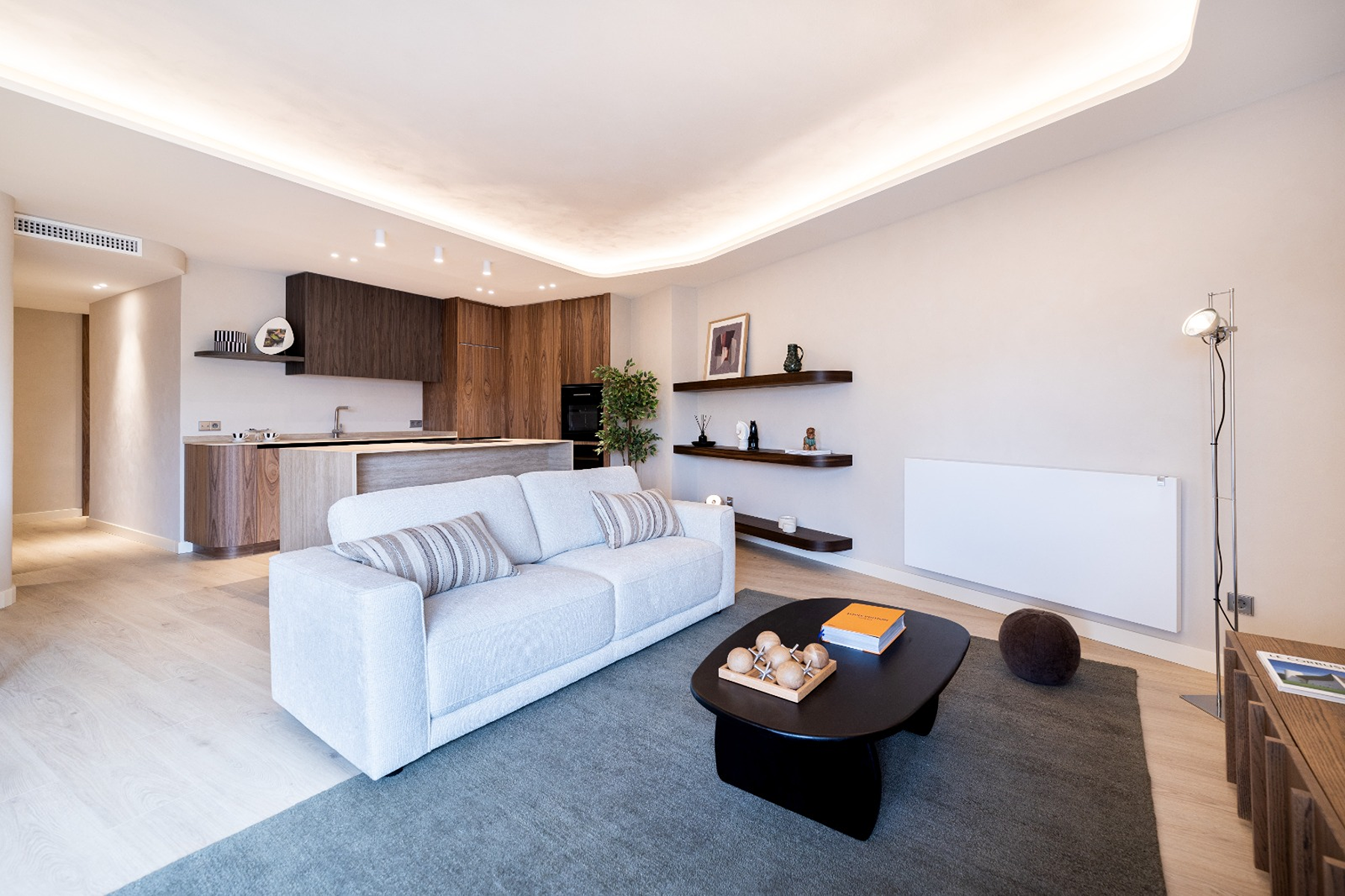  Newly renovated flat, 7th floor exterior, south-facing - 物件實景