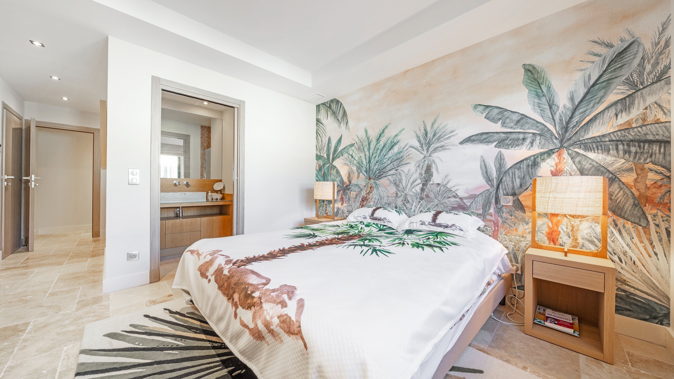  Luxury penthouse with 200 sqm rooftop terrace and sea views in Les Issambres - 物件實景