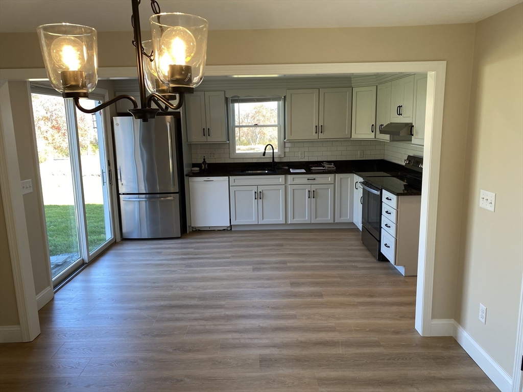 Bourne, Massachusetts, 02562, United States, 3 Bedrooms Bedrooms, ,2 BathroomsBathrooms,Residential,For Sale,1974604