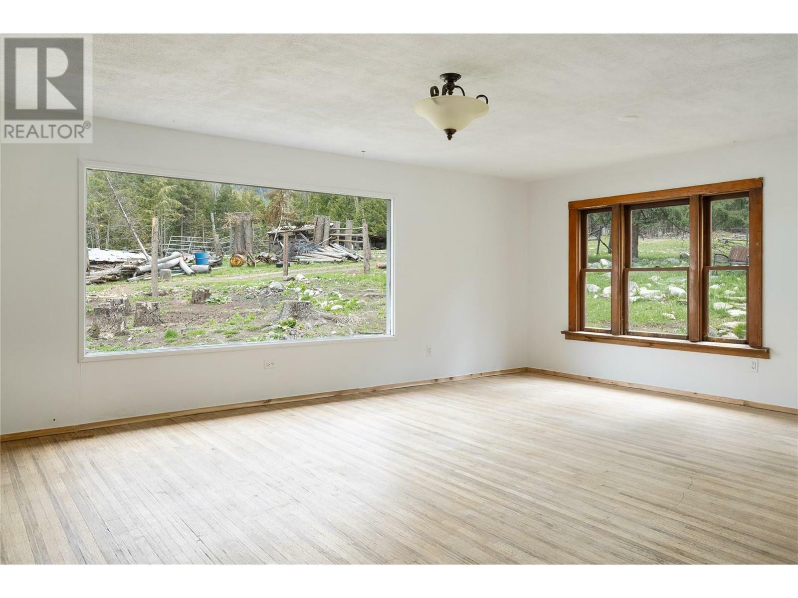 LUMBY, British Columbia, V0E 2G1, CA, 3 Bedrooms Bedrooms, ,2 BathroomsBathrooms,Residential,For Sale,1838495