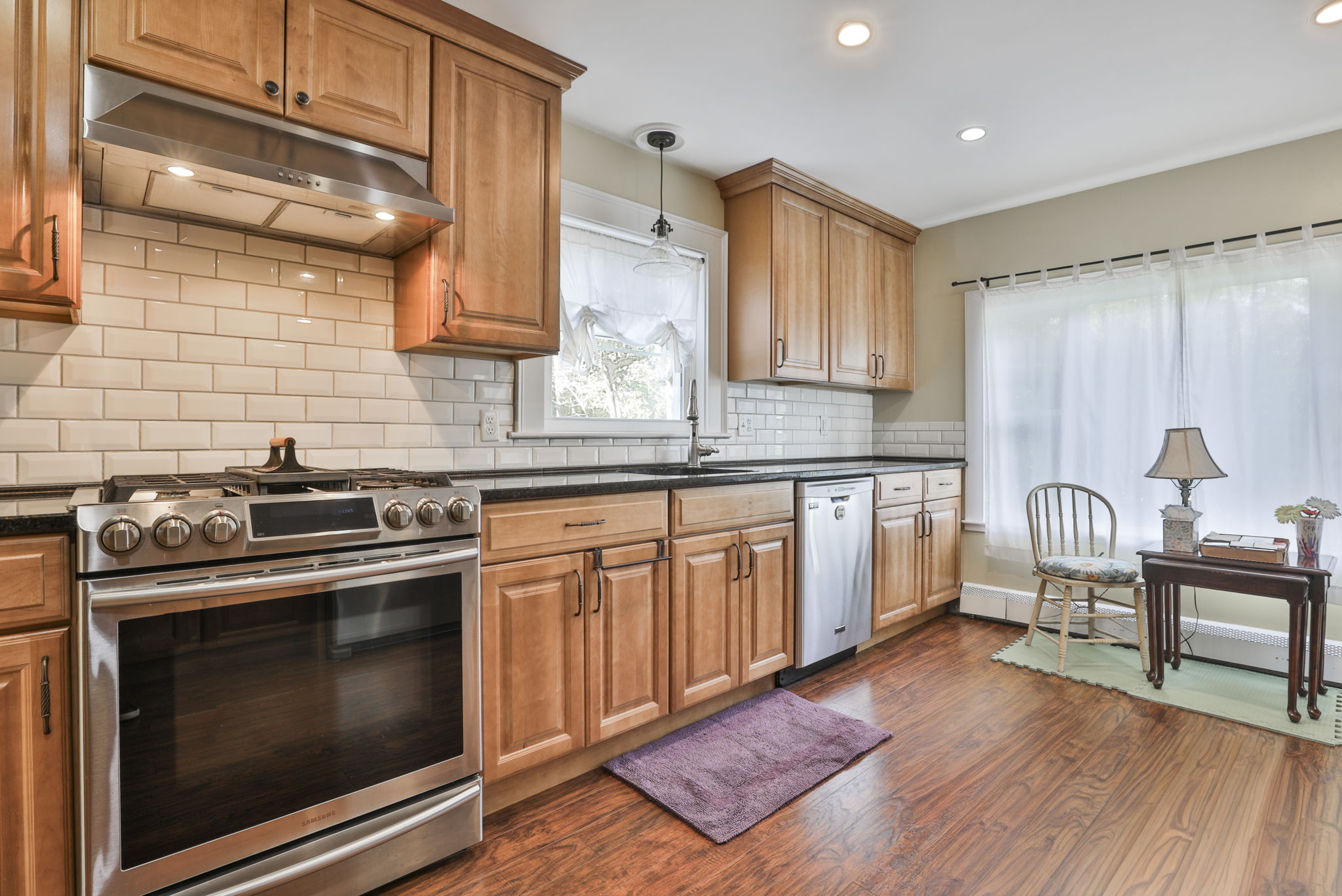 Manchester, New Hampshire, 03104, United States, 3 Bedrooms Bedrooms, ,2 BathroomsBathrooms,Residential,For Sale,1975563