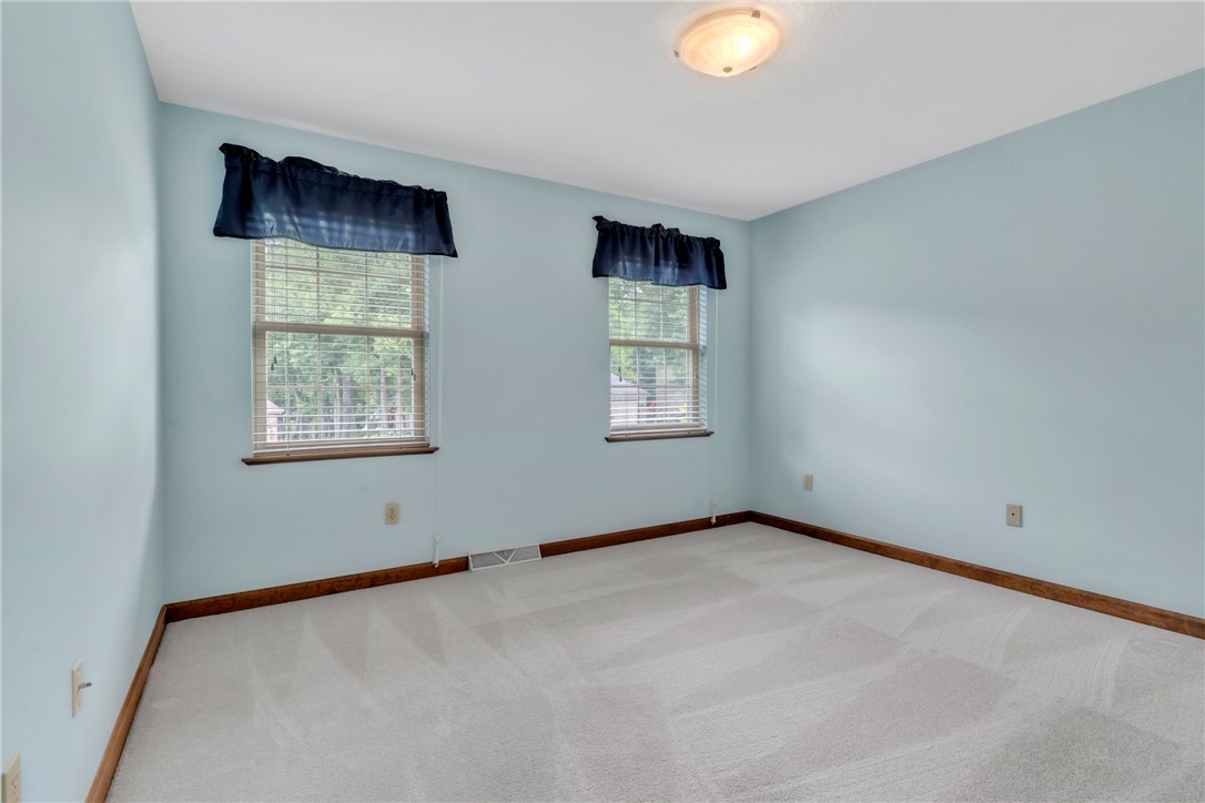 Cranberry Twp, Pennsylvania, 16066, United States, 4 Bedrooms Bedrooms, ,4 BathroomsBathrooms,Residential,For Sale,1985014