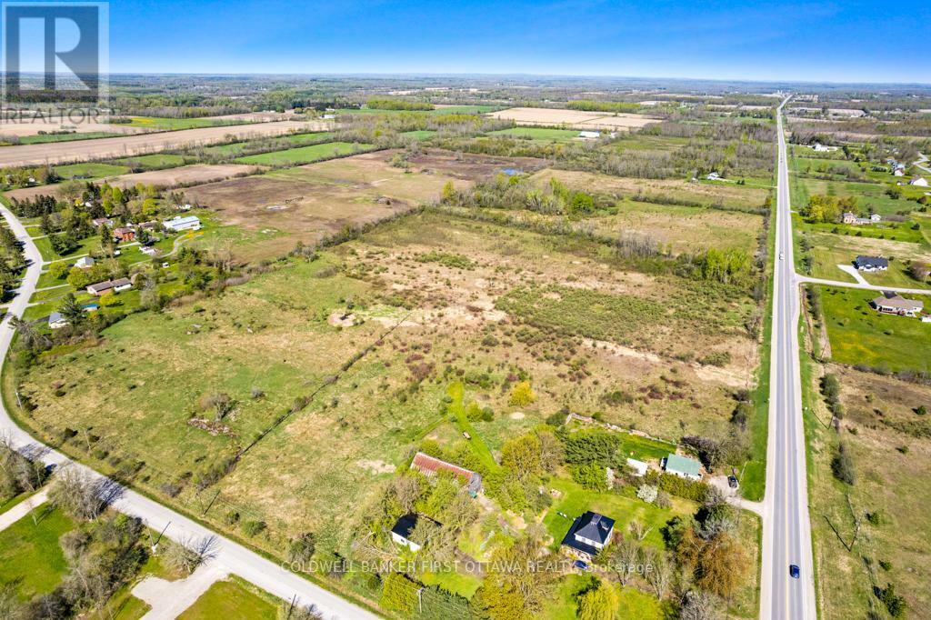 TAY VALLEY, Ontario, K7H 3C9, CA, ,Residential,For Sale,1867366