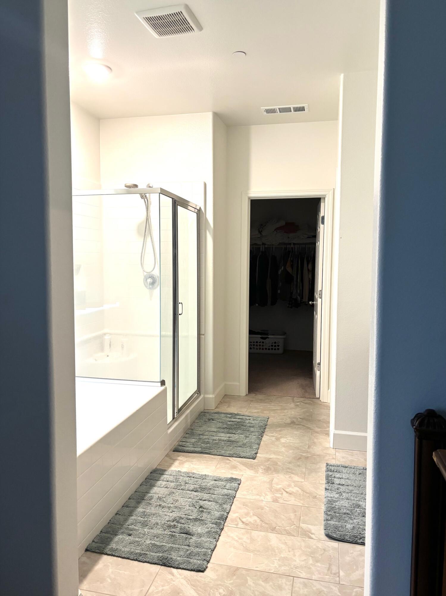 Visalia, California, 93292, United States, 6 Bedrooms Bedrooms, ,5 BathroomsBathrooms,Residential,For Sale,2008509