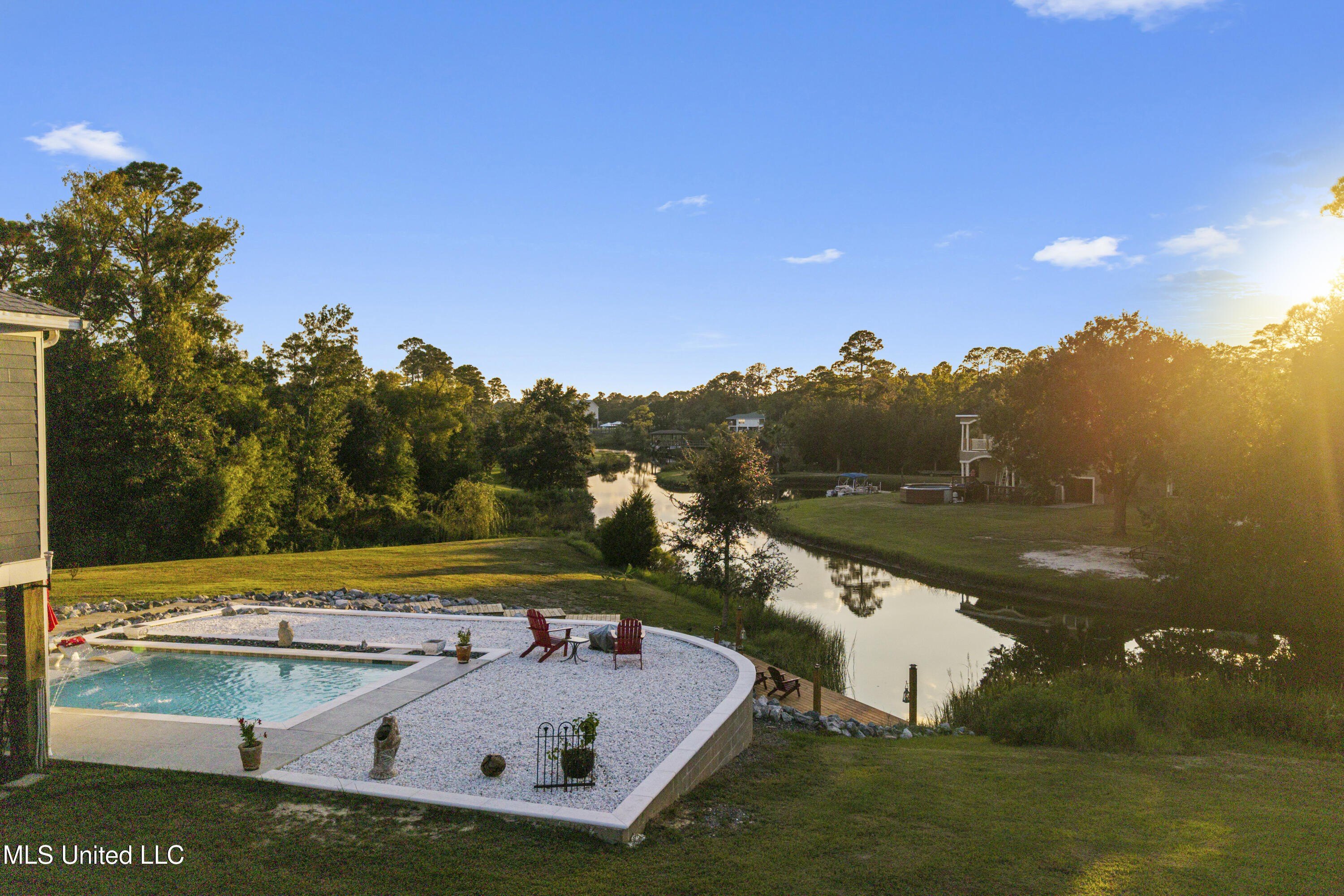 Biloxi, Mississippi, 39532, United States, 3 Bedrooms Bedrooms, ,2 BathroomsBathrooms,Residential,For Sale,1977192