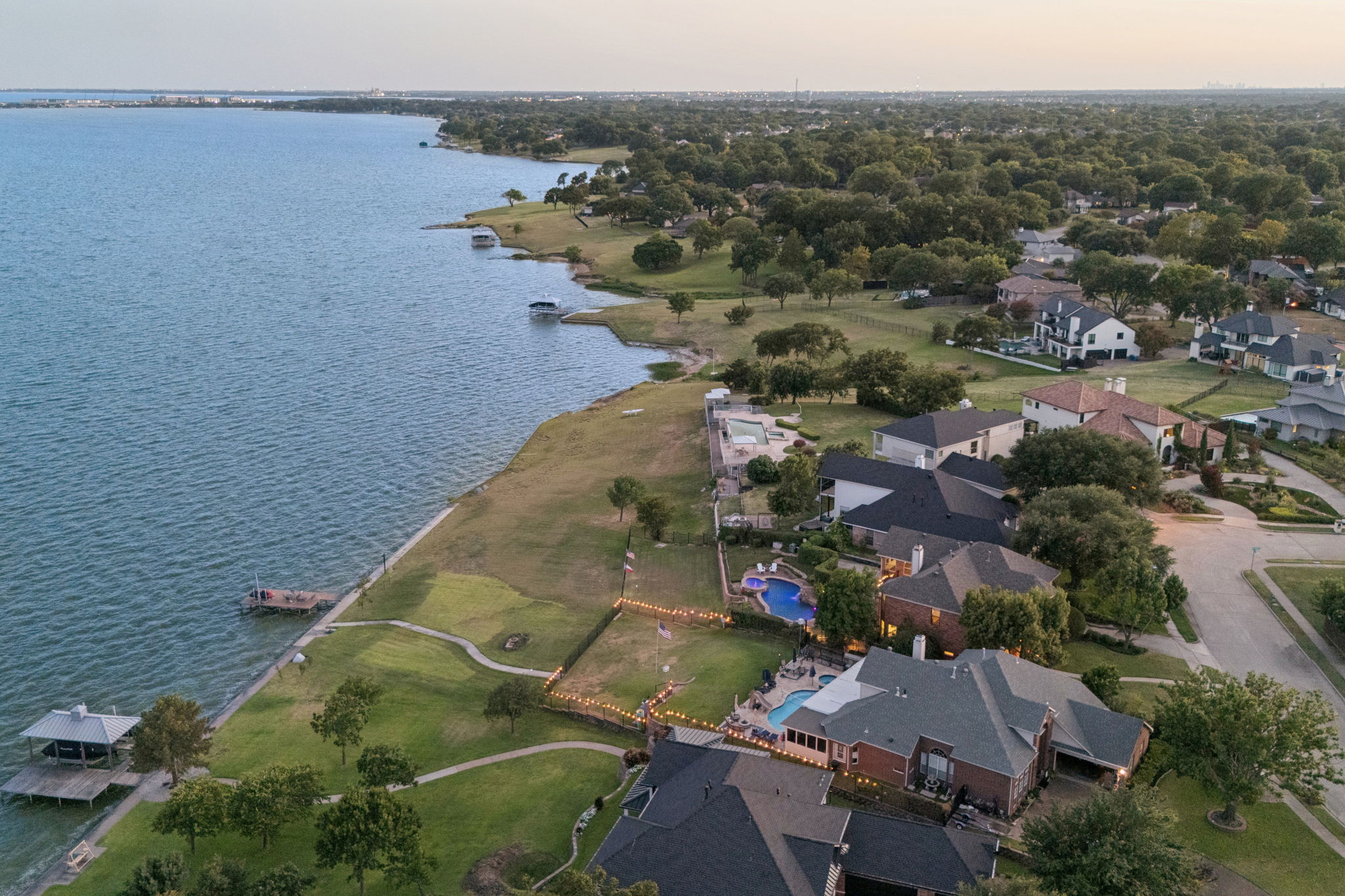  Rare One Owner Lakefront Oasis on Lake Ray Hubbard  Waterfront with Pool - 物件實景