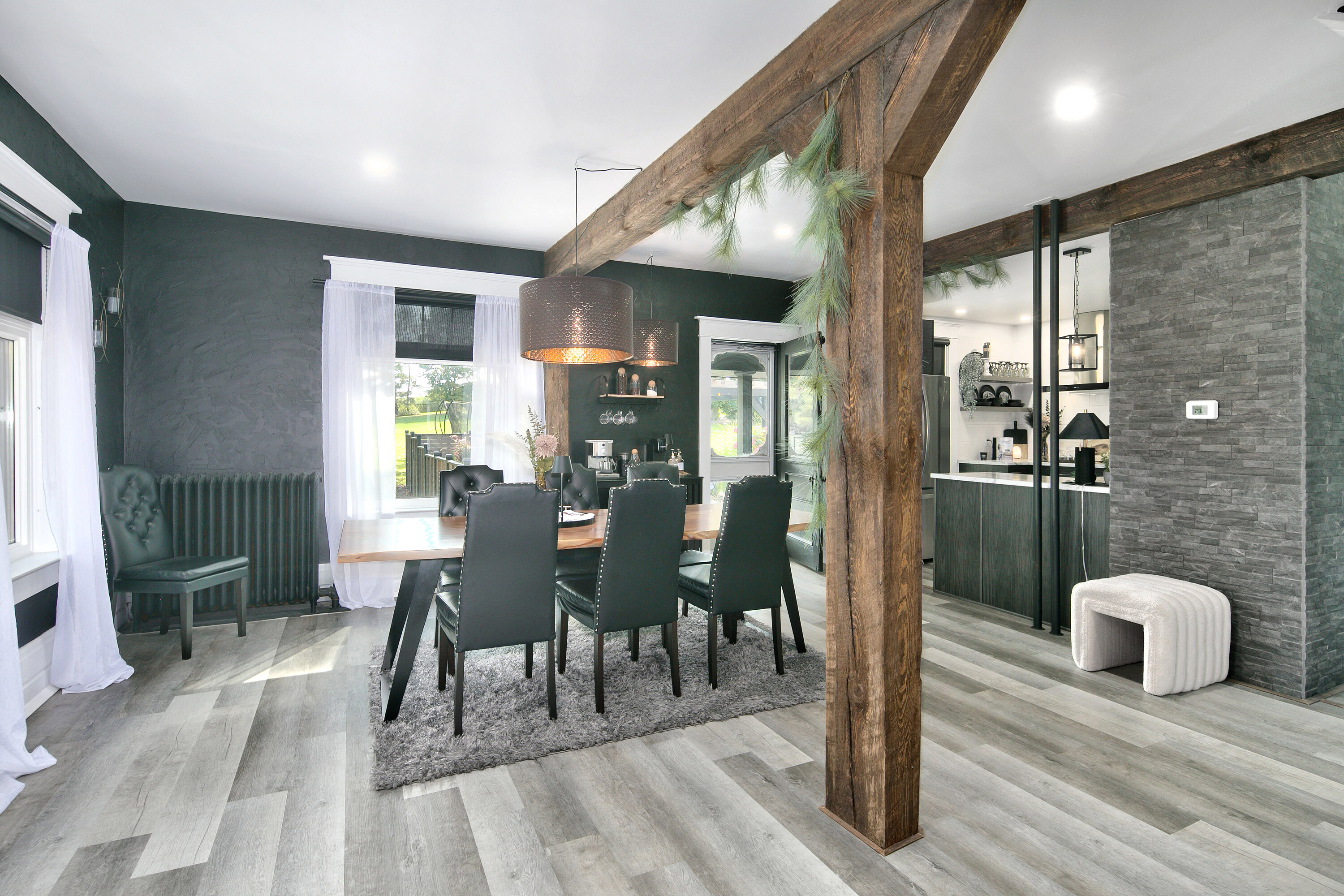  Charming Century Home - 物件實景