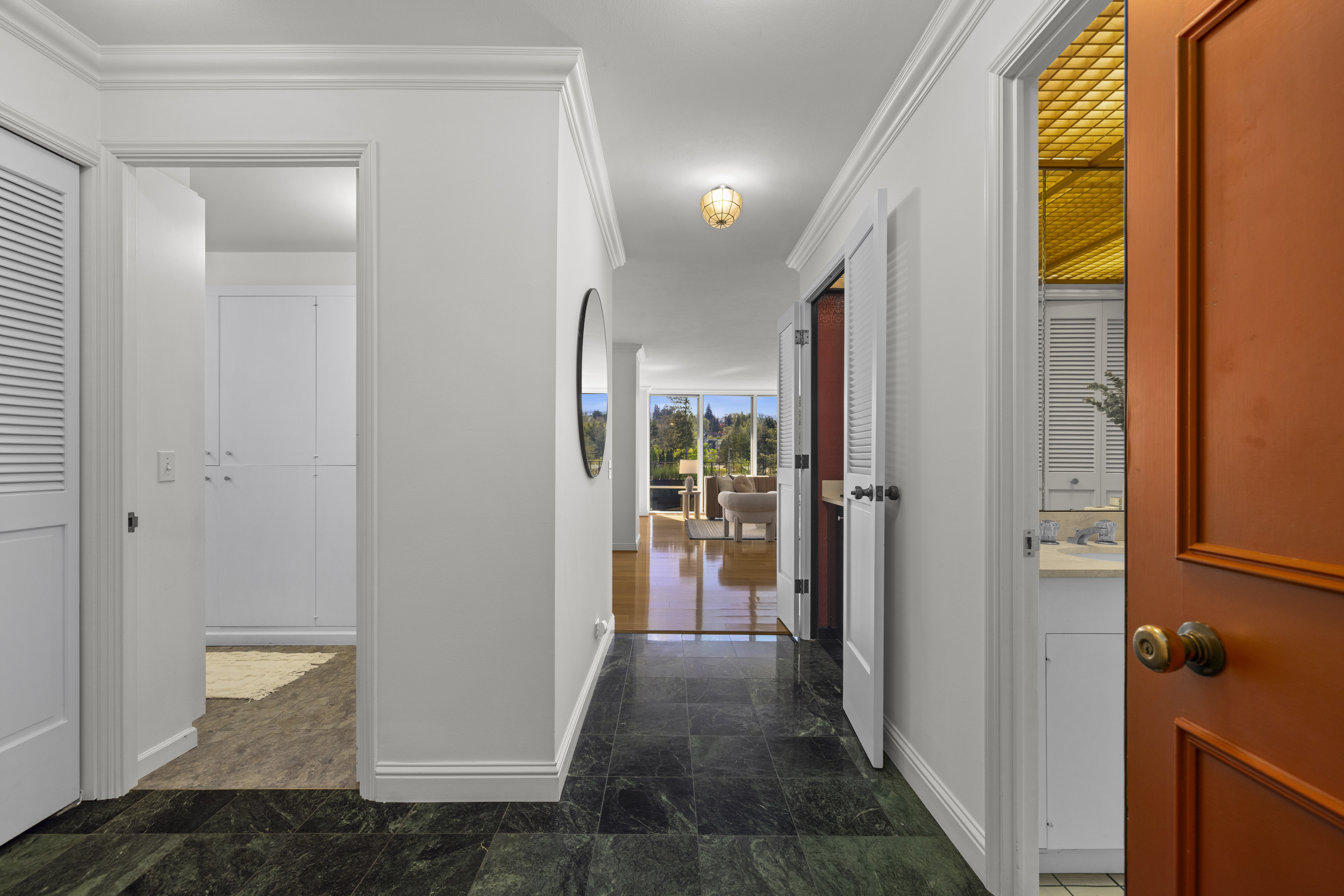  1620 43rd Ave E #4C, Seattle, WA 98112 - 物件實景