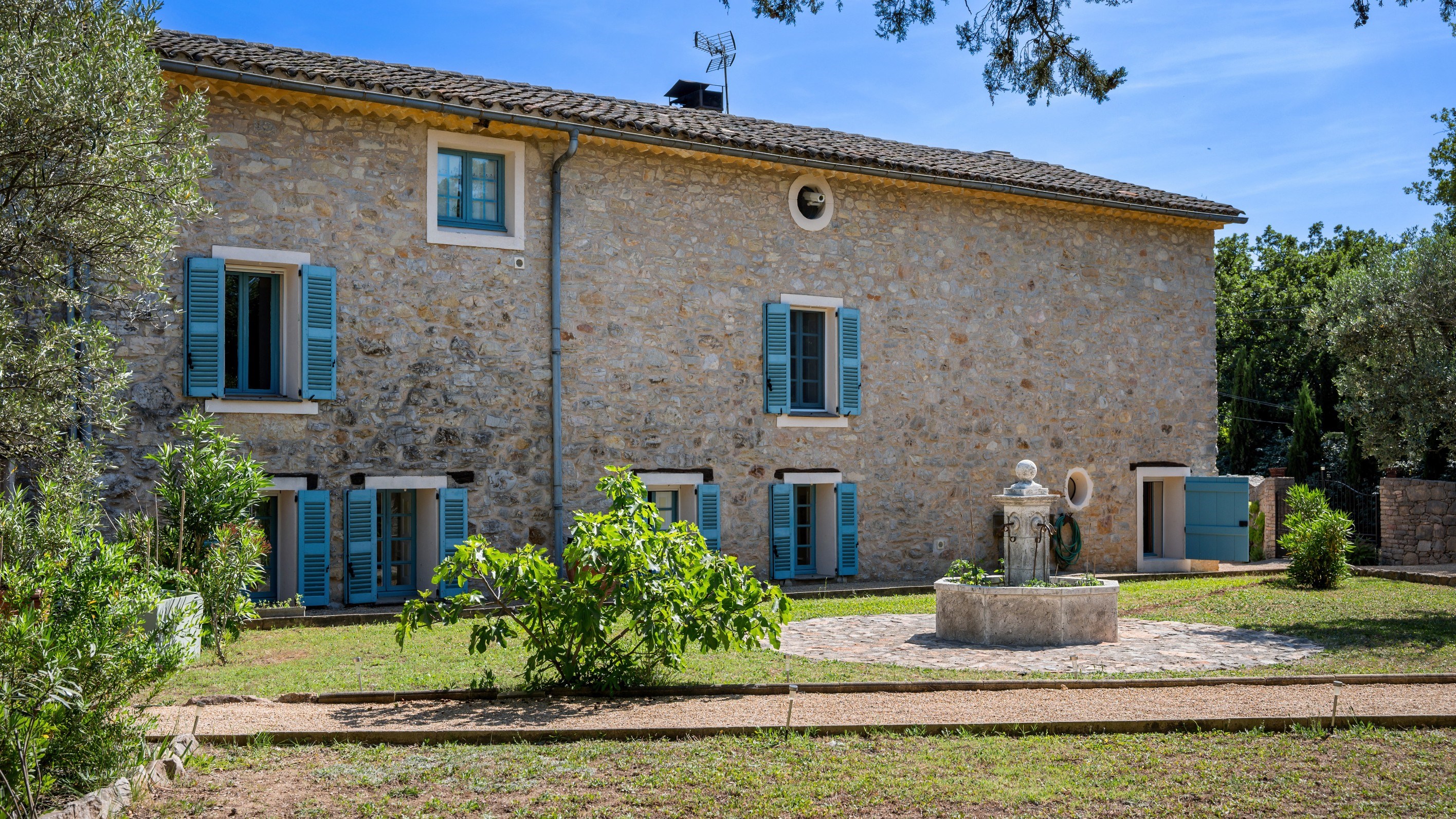  Elegant Provencal Bastide in a Rare Preserved Setting - 物件實景