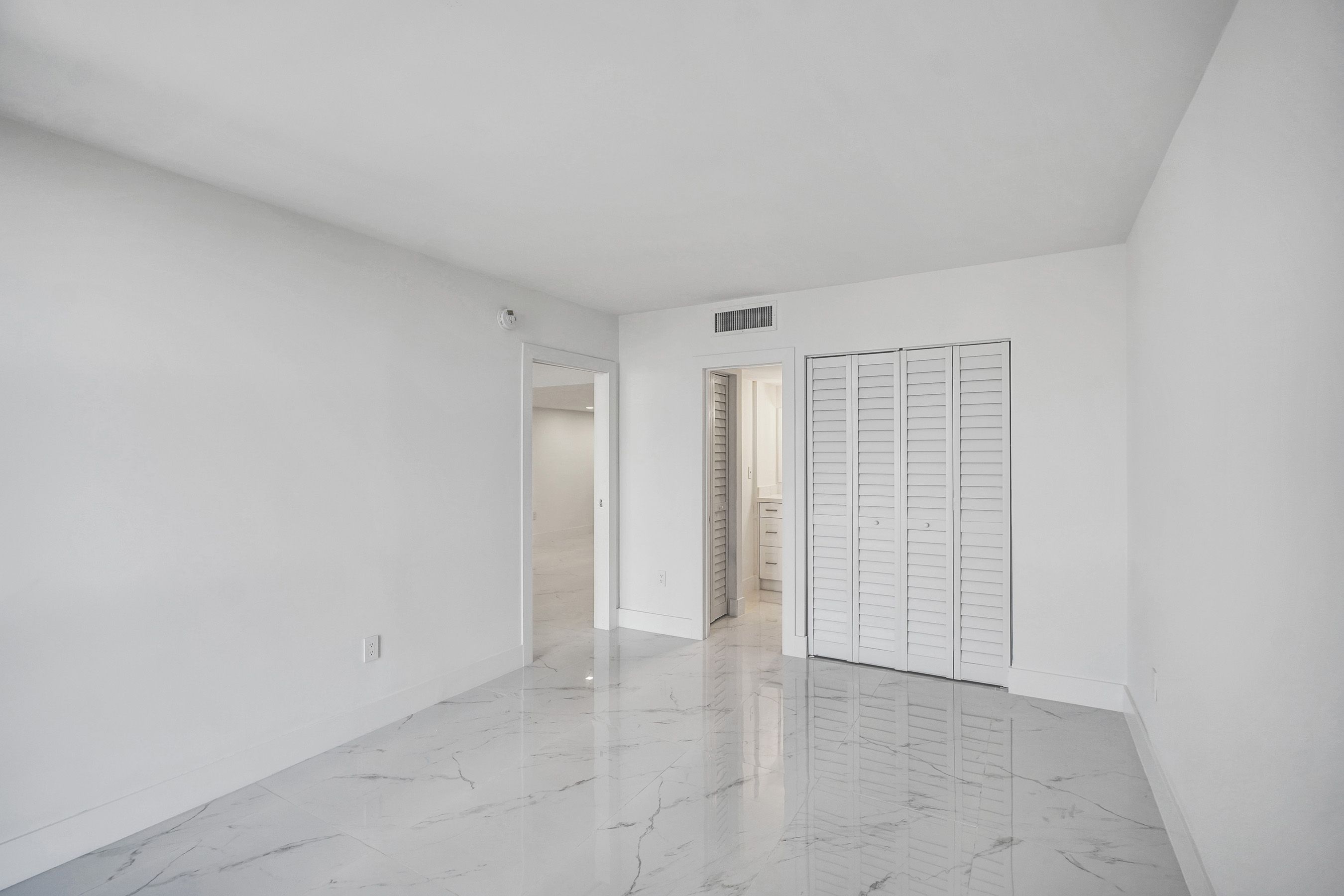  3625 N Country Club Dr, Aventura, FL, 33180 - 物件實景