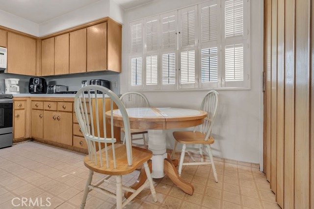 Ladera Heights, California, 90056, United States, 2 Bedrooms Bedrooms, ,3 BathroomsBathrooms,Residential,For Sale,1935924