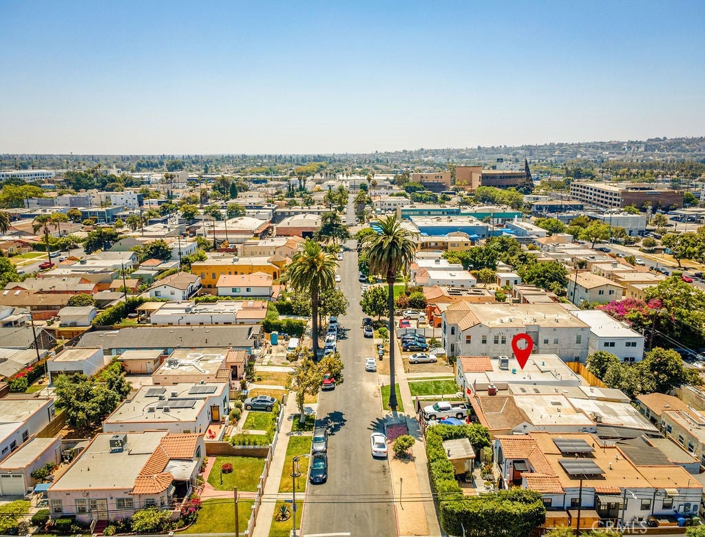 Los Angeles, California, 90018, United States, 3 Bedrooms Bedrooms, ,2 BathroomsBathrooms,Residential,For Sale,1905808