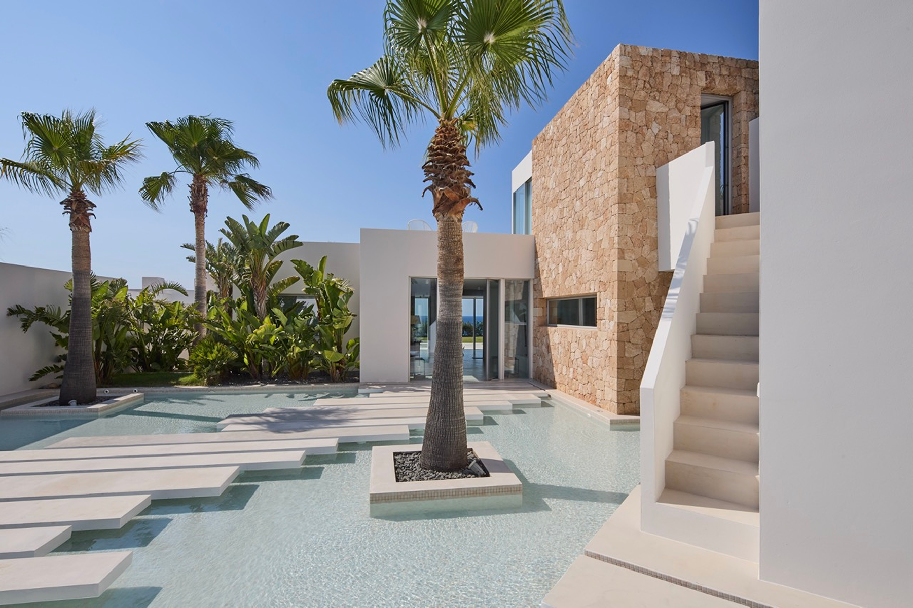  Villa on the beachfront in Caló d