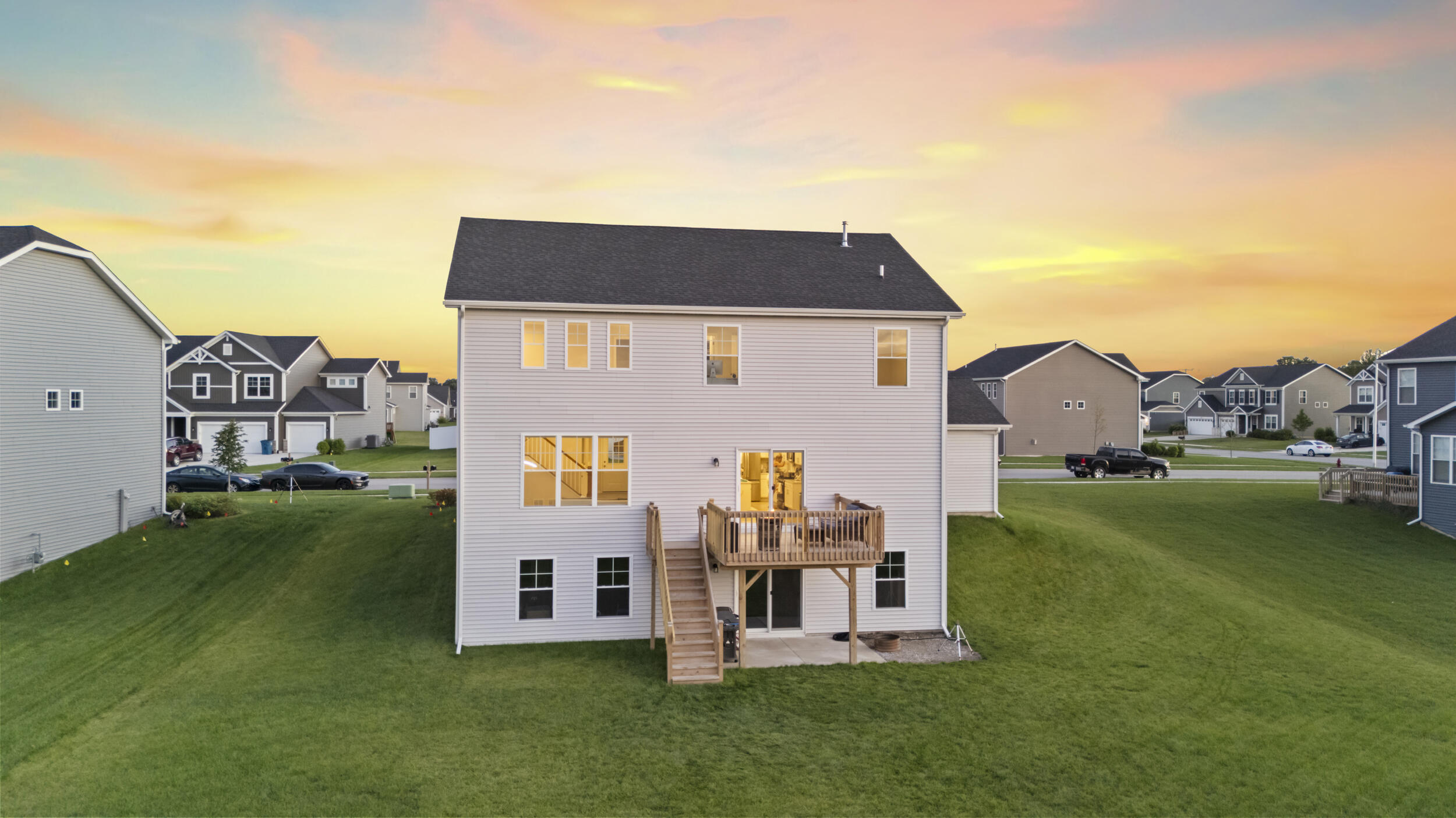 Schererville, Indiana, 46375, United States, 4 Bedrooms Bedrooms, ,3 BathroomsBathrooms,Residential,For Sale,1933479