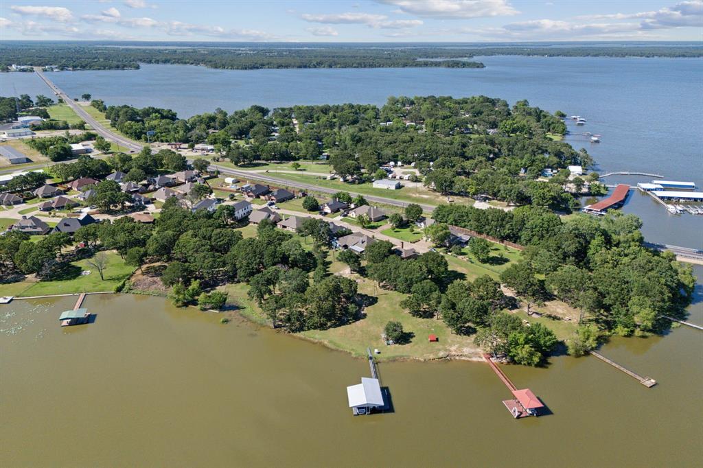 Quinlan, Texas, 75474, United States, 5 Bedrooms Bedrooms, ,3 BathroomsBathrooms,Residential,For Sale,1828402