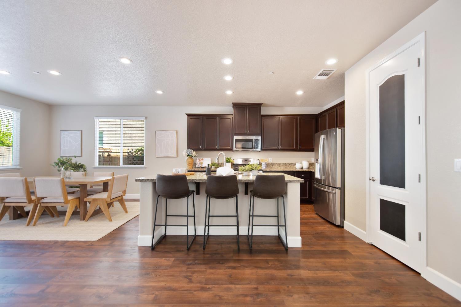 West Sacramento, California, 95691, United States, 4 Bedrooms Bedrooms, ,3 BathroomsBathrooms,Residential,For Sale,1906869