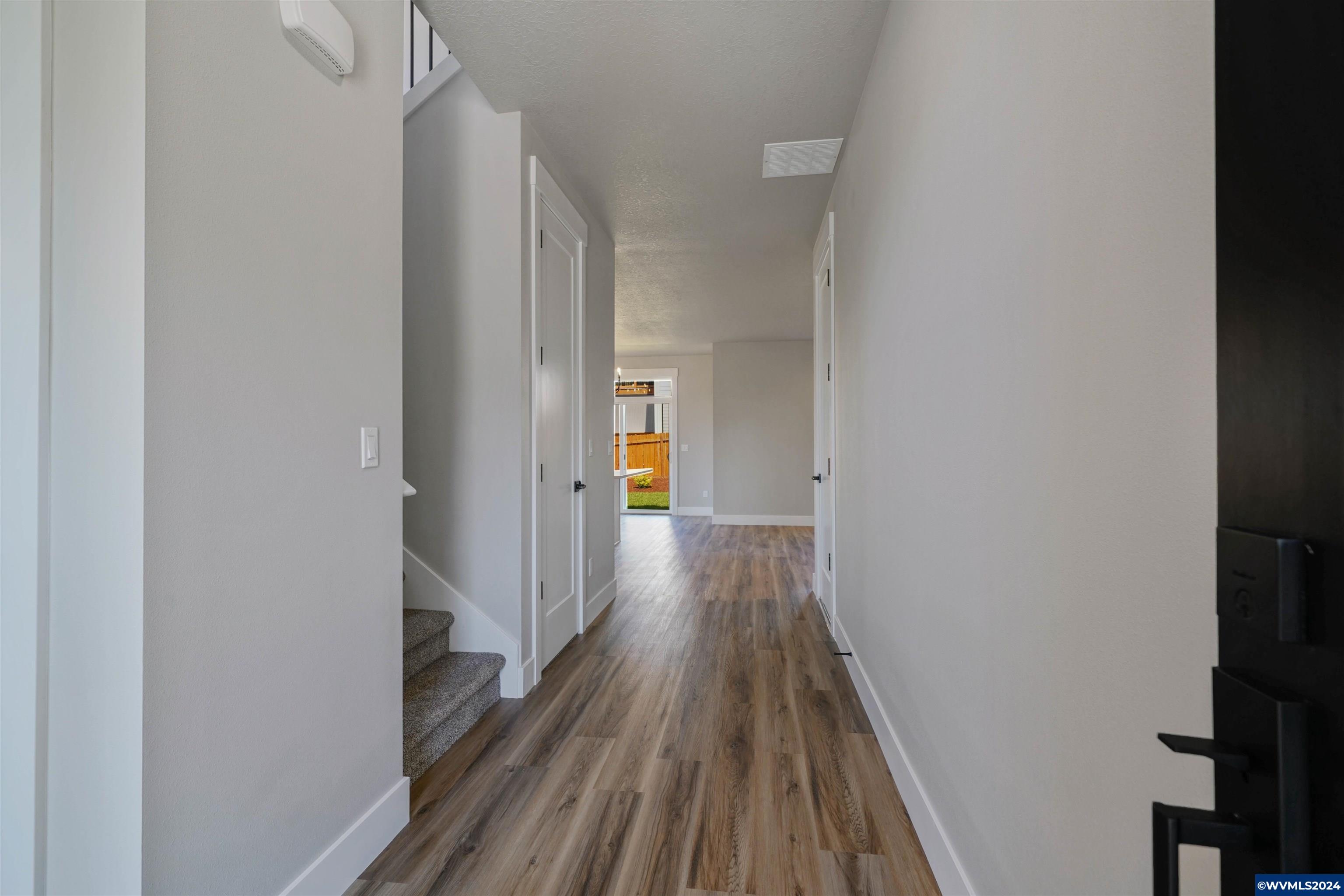 Salem, Oregon, 97306, United States, 3 Bedrooms Bedrooms, ,3 BathroomsBathrooms,Residential,For Sale,1695520