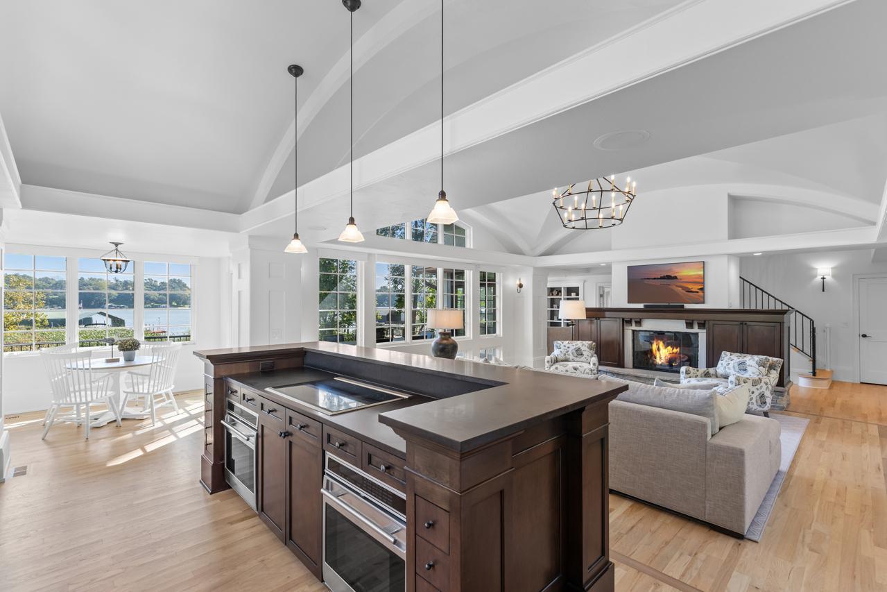 Orono, Minnesota, 55364, United States, 4 Bedrooms Bedrooms, ,4 BathroomsBathrooms,Residential,For Sale,1988176