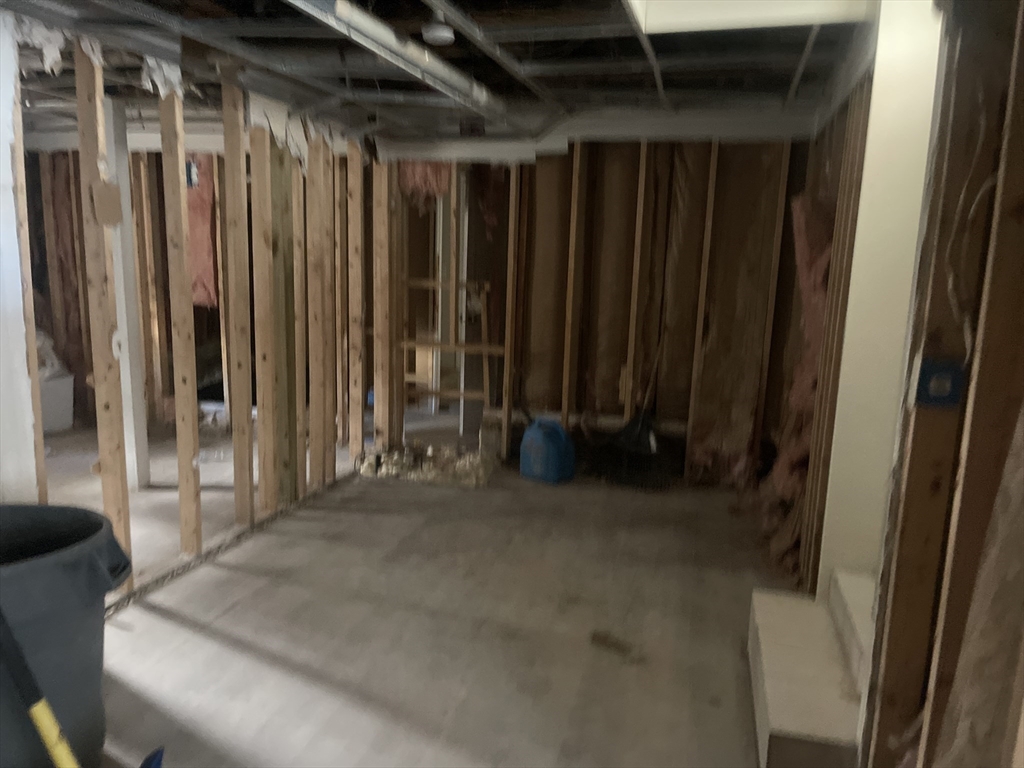 Marlborough, Massachusetts, 01752, United States, 6 Bedrooms Bedrooms, ,3 BathroomsBathrooms,Residential,For Sale,1976368