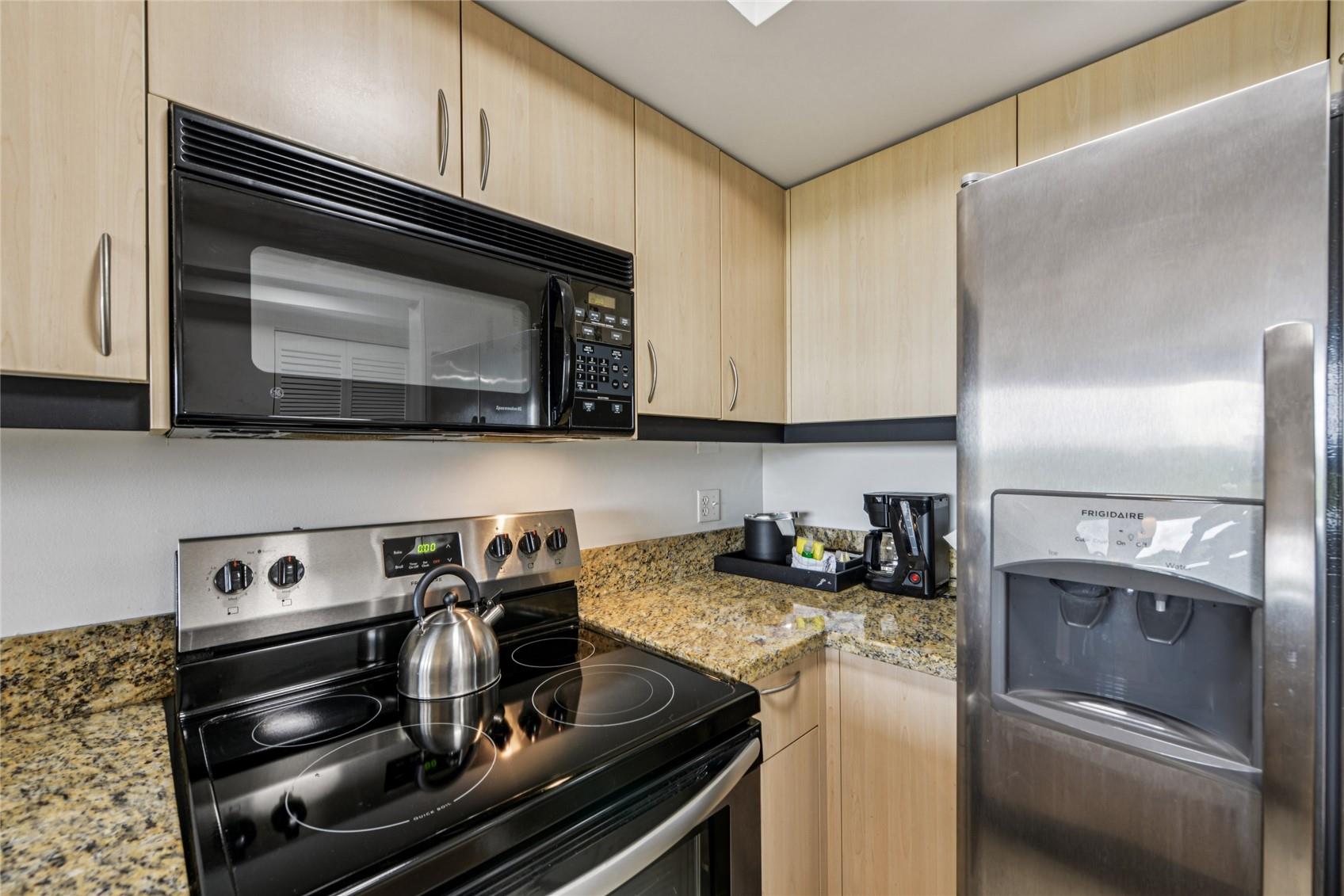 Miami, Florida, 33133, United States, 1 Bedroom Bedrooms, ,1 BathroomBathrooms,Residential,For Sale,1985715