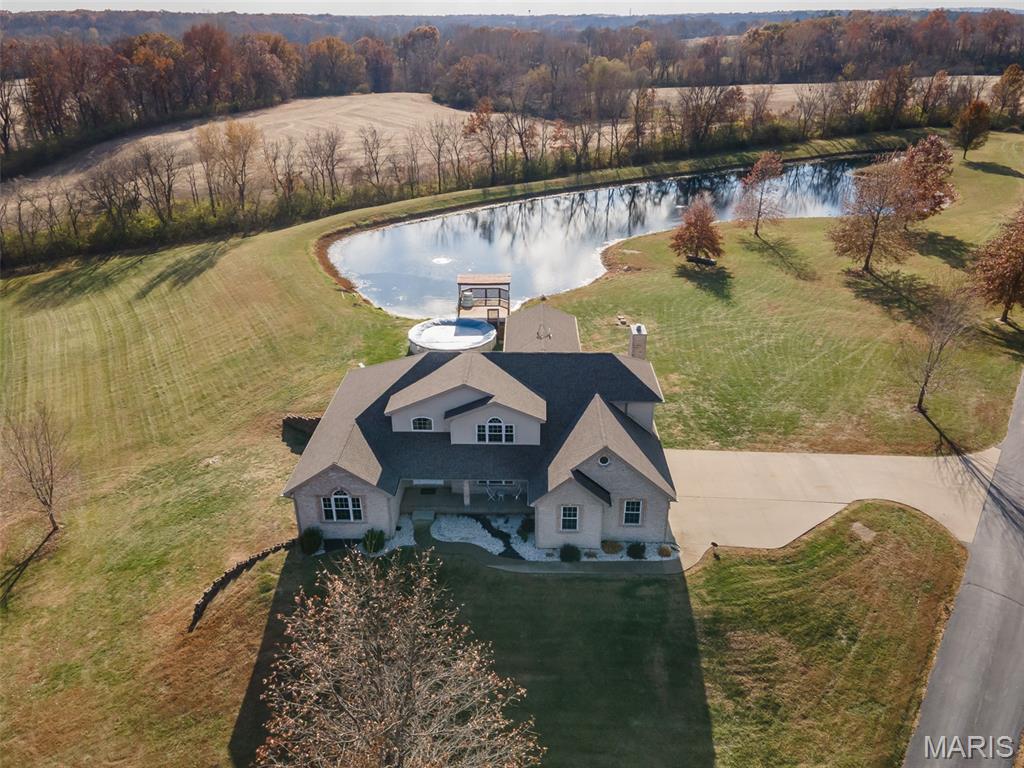 Brighton, Illinois, 62012, United States, 6 Bedrooms Bedrooms, ,4 BathroomsBathrooms,Residential,For Sale,1995743