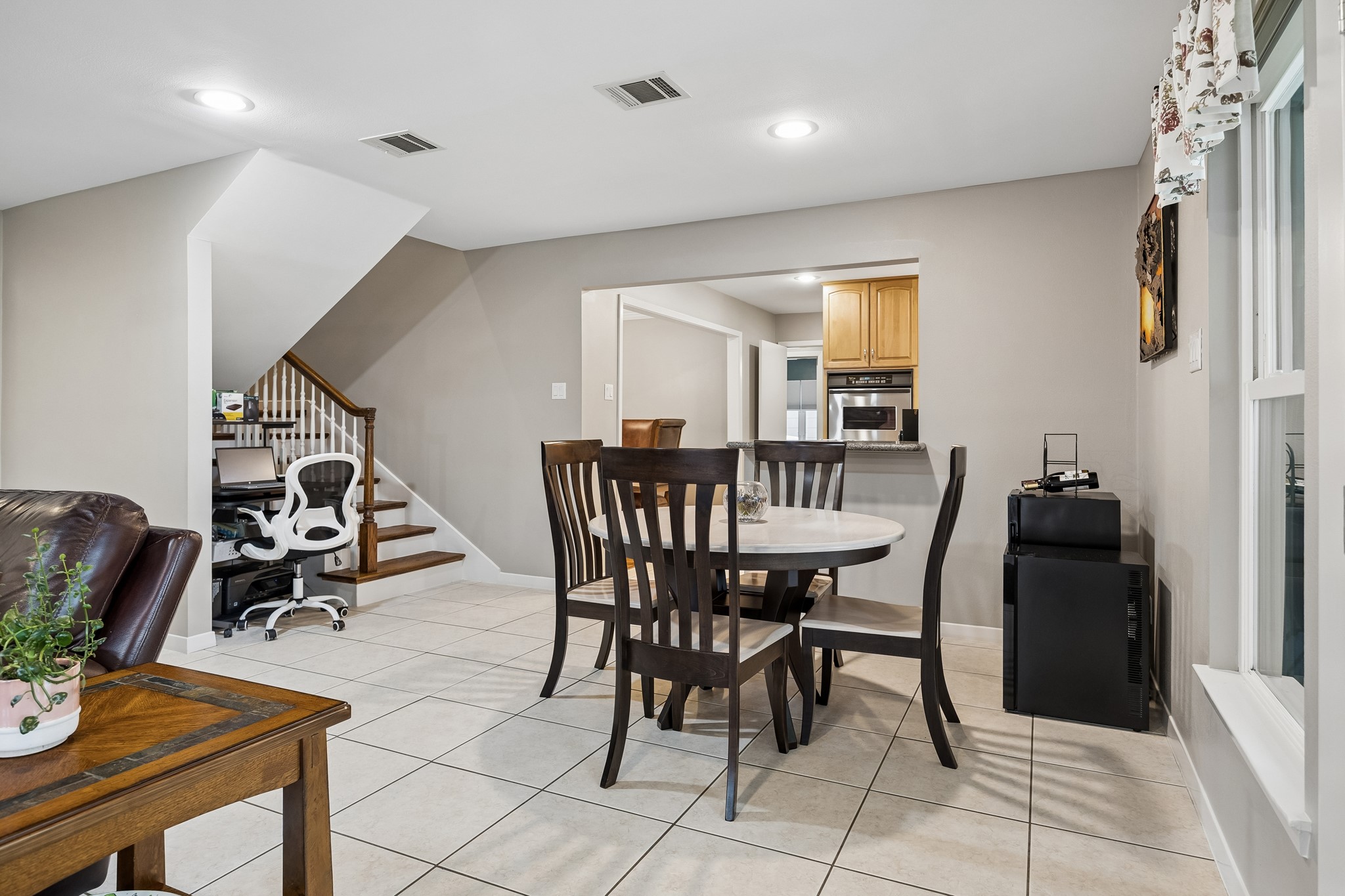  3427 Gannett Street - 物件實景