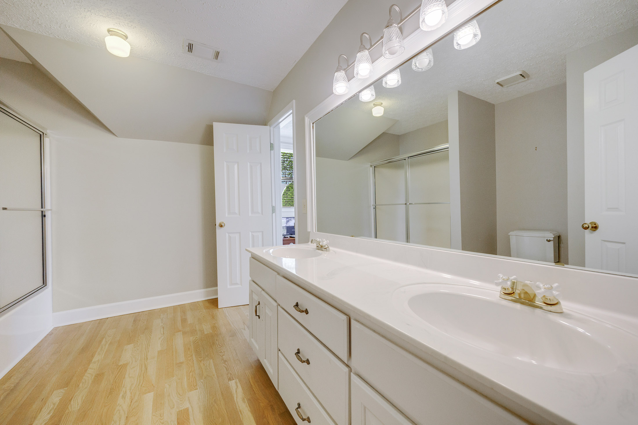  Exceptional Equestrian Estate: A Rare Blend of Luxury, Functionality, and Charm - 物件實景