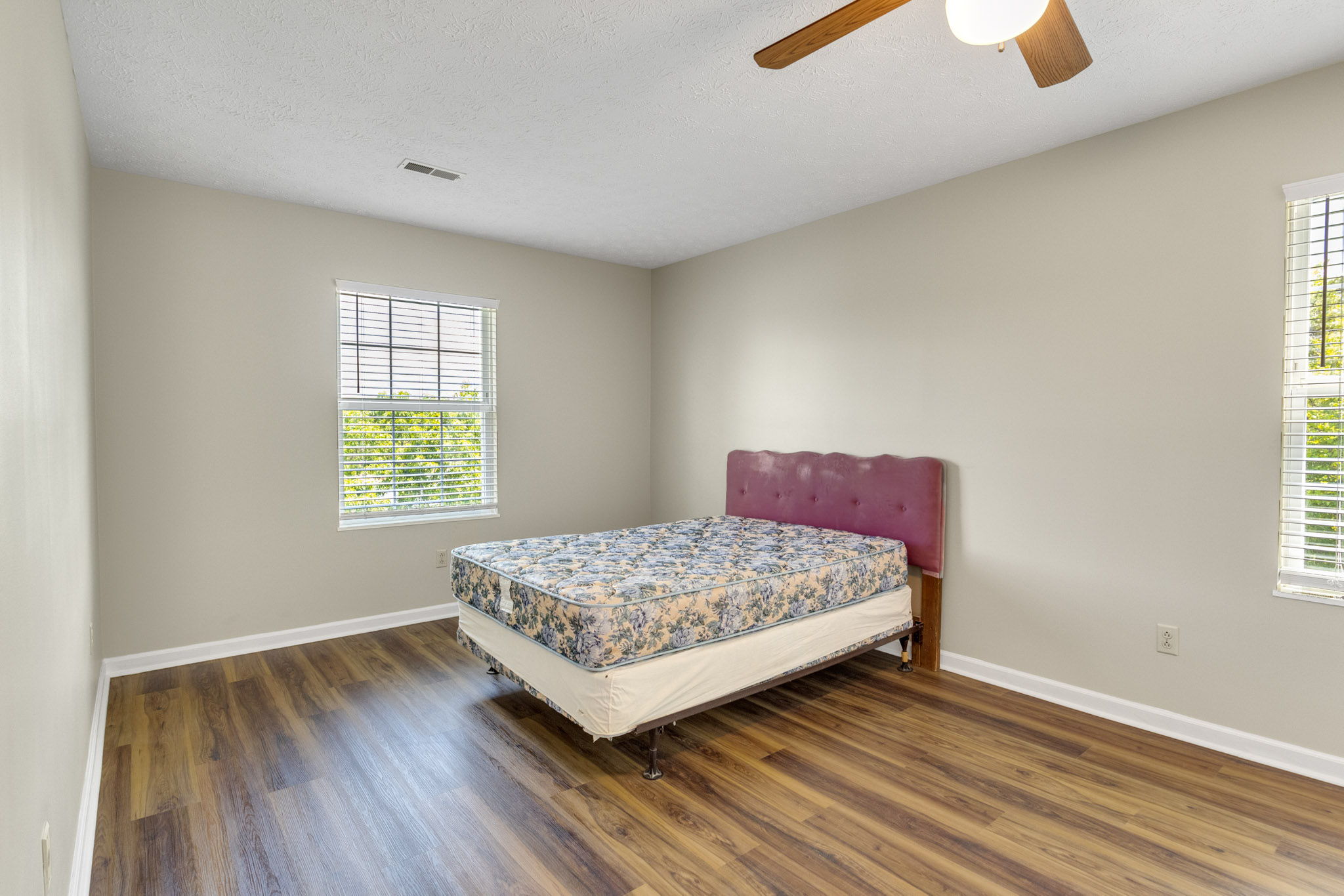 Sevierville, Tennessee, 37876, United States, 3 Bedrooms Bedrooms, ,2 BathroomsBathrooms,Residential,For Sale,1937497