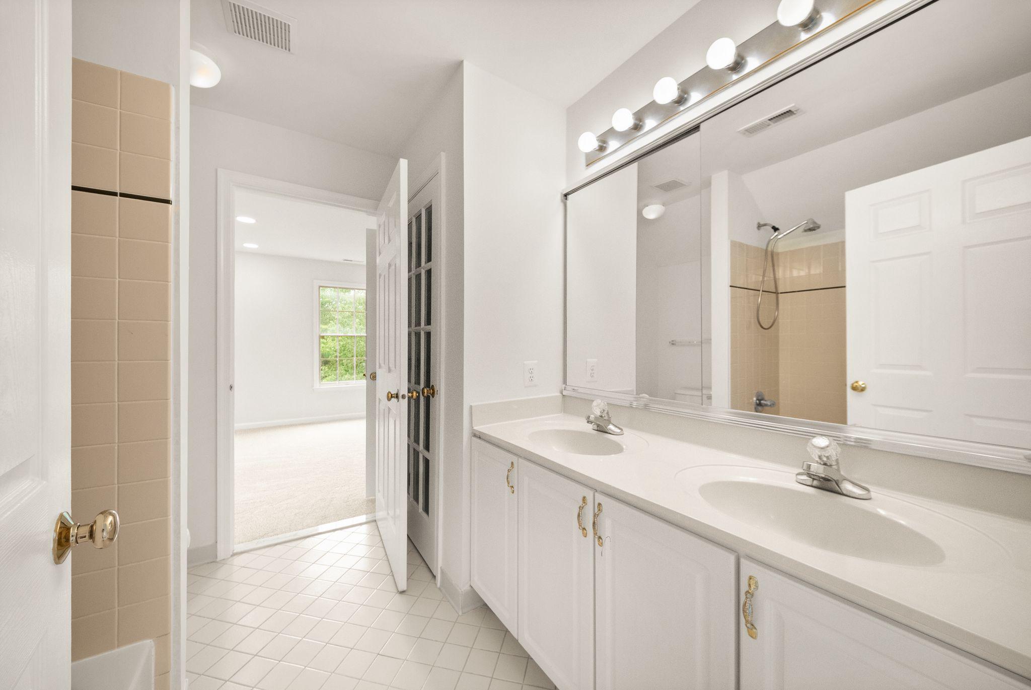  12754 Alder Woods Drive, Fairfax, VA, 22033 - 物件實景