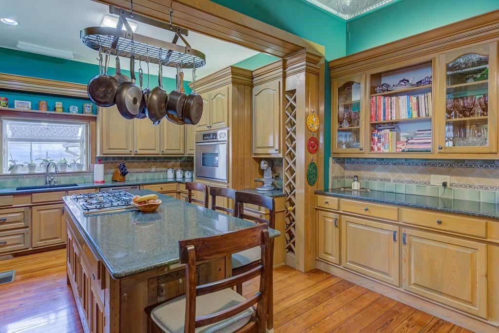 Vicksburg, Mississippi, 39180, United States, 4 Bedrooms Bedrooms, ,4 BathroomsBathrooms,Residential,For Sale,1778903