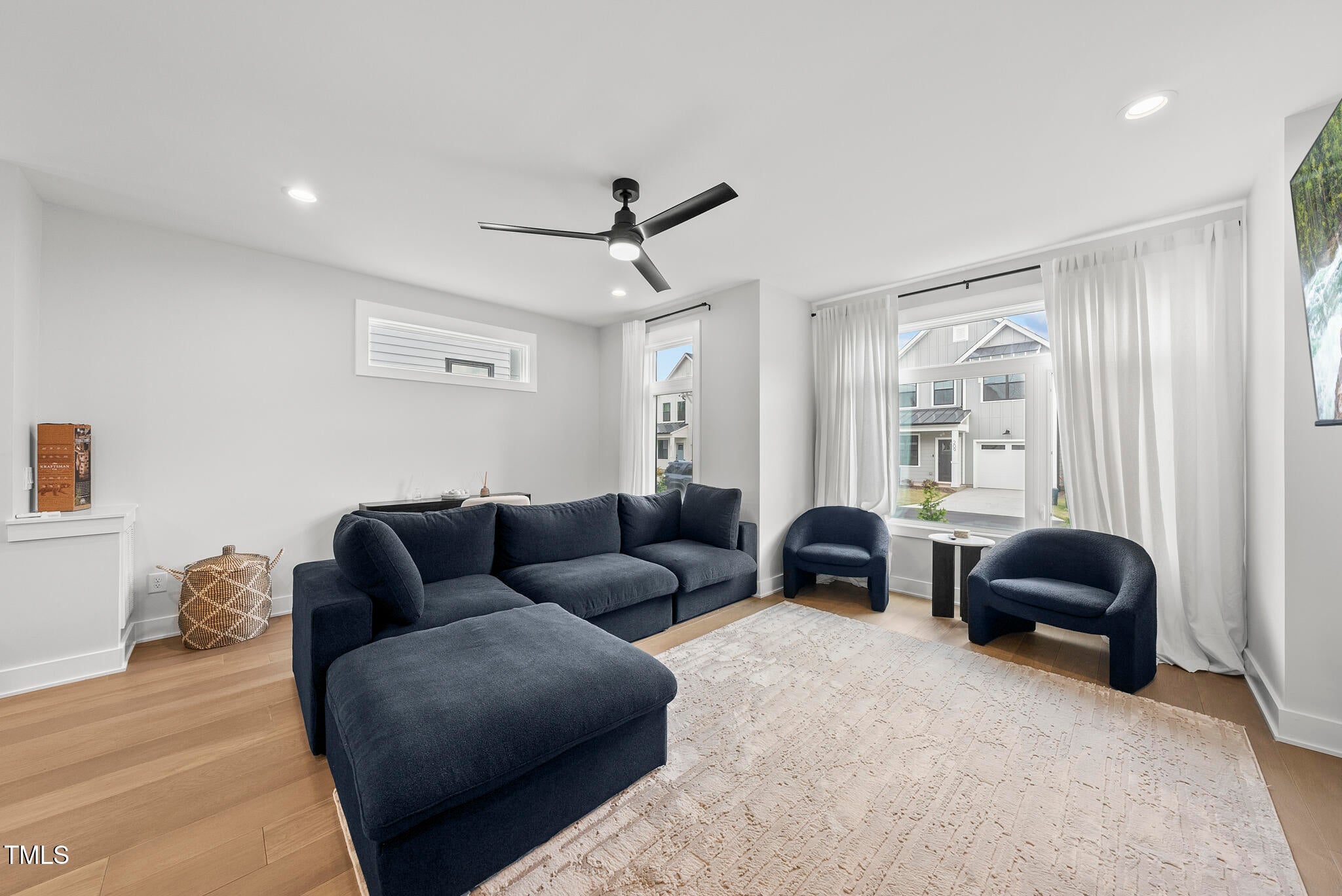 Raleigh, North Carolina, 27601, United States, 4 Bedrooms Bedrooms, ,4 BathroomsBathrooms,Residential,For Sale,1793176