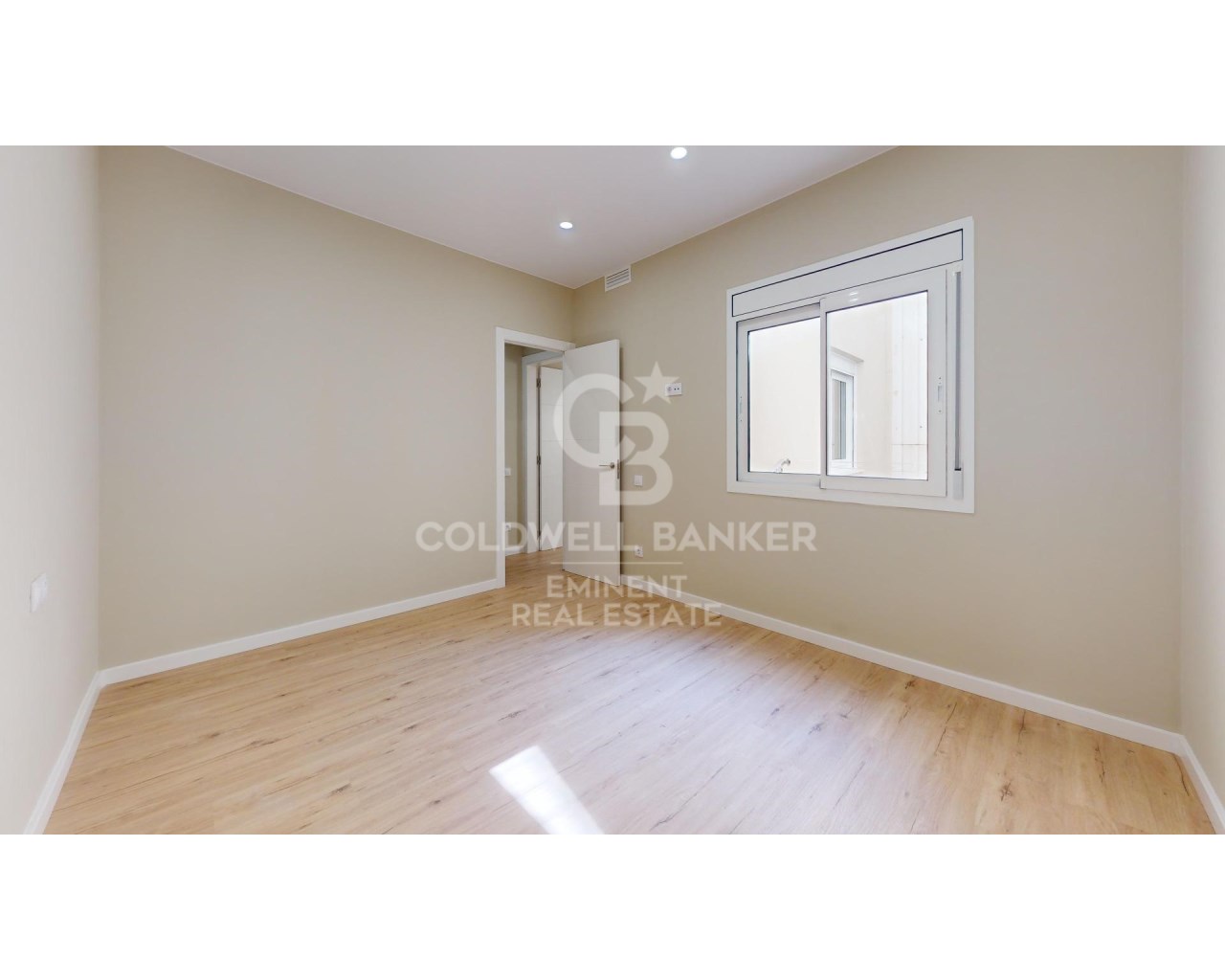 Barcelona, Catalonia, ES, 3 Bedrooms Bedrooms, ,1 BathroomBathrooms,Residential,For Sale,1949864