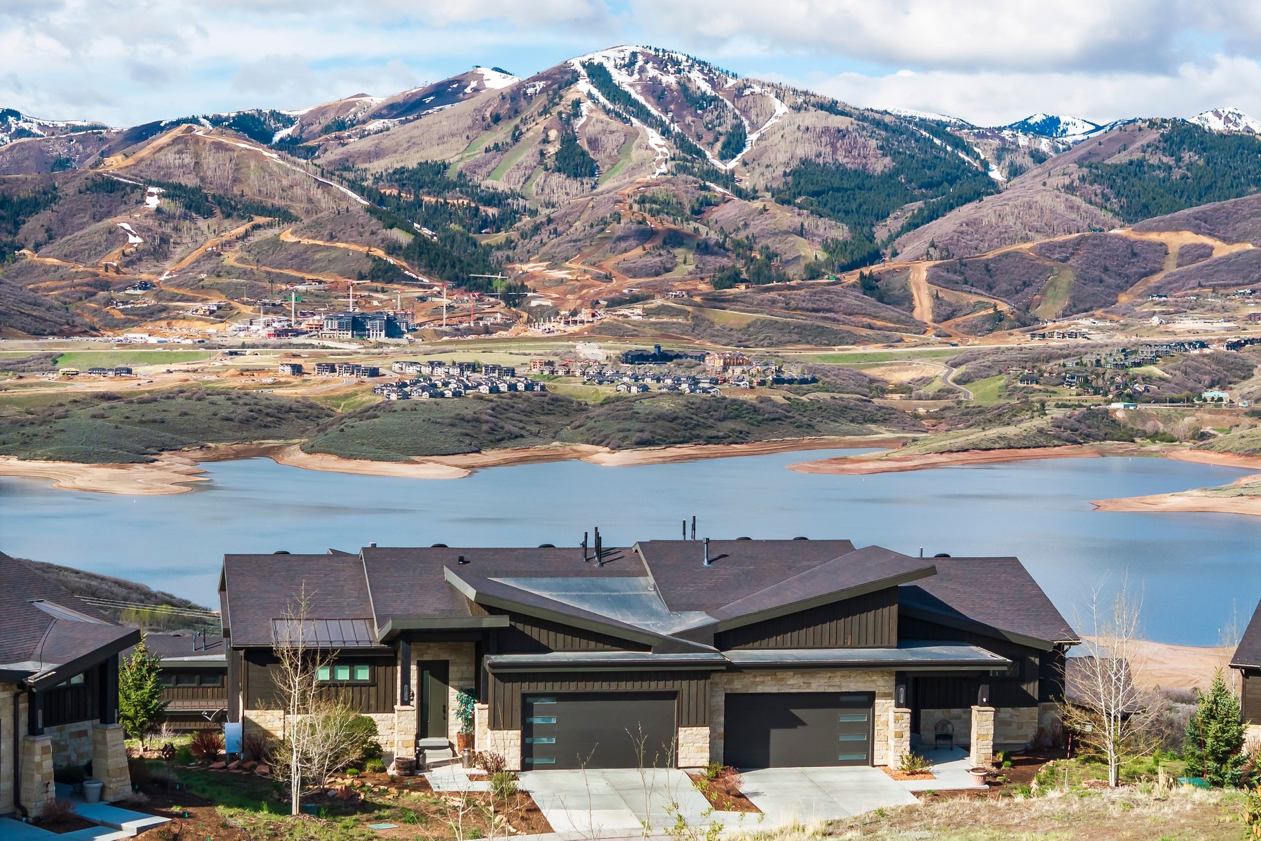  Premium Location at Shoreline with Main Level Master & Unobstructed Views - 物件實景