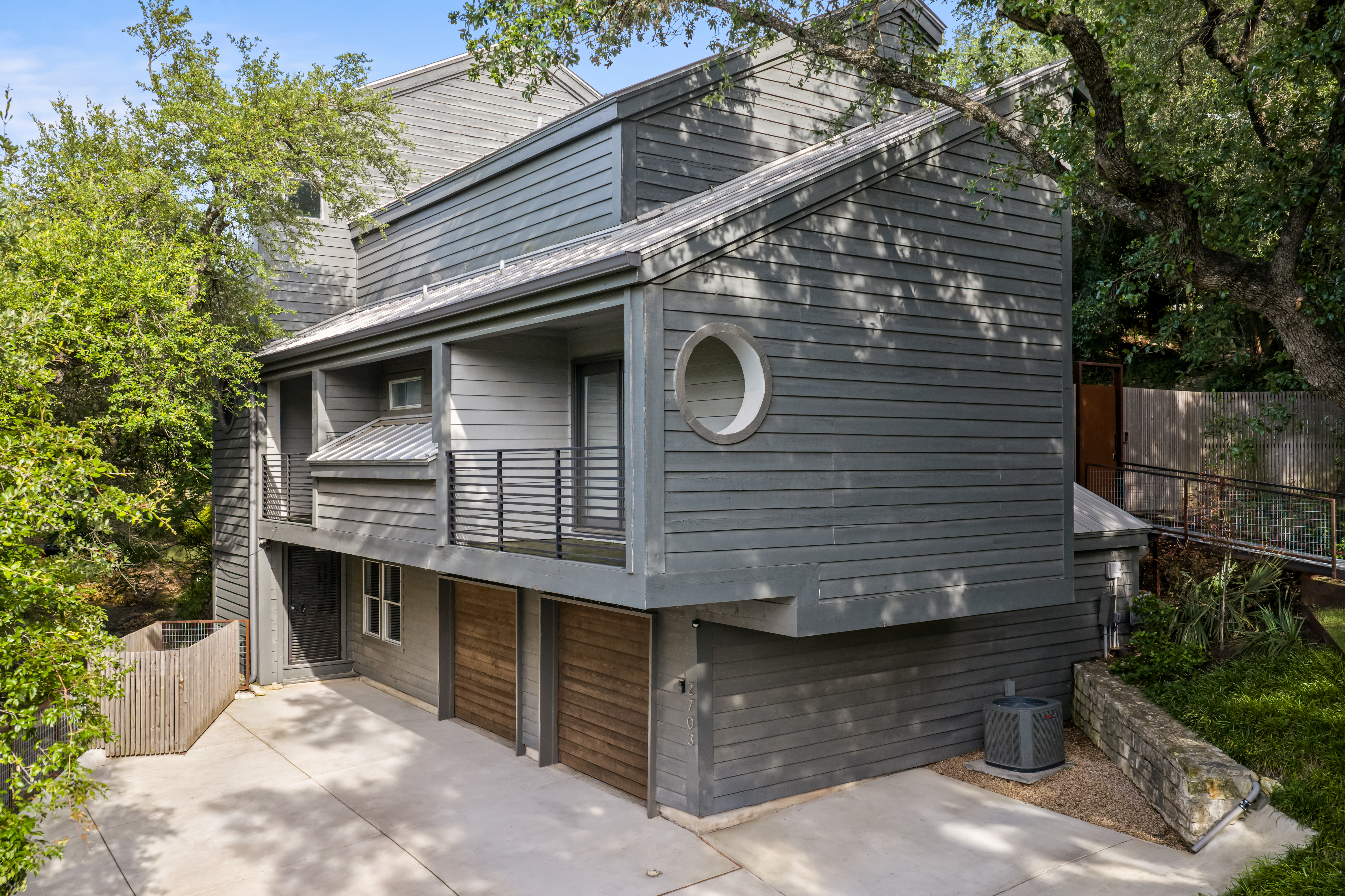  Tarrytown Home with Personality, Privacy, and a Pool - 物件實景