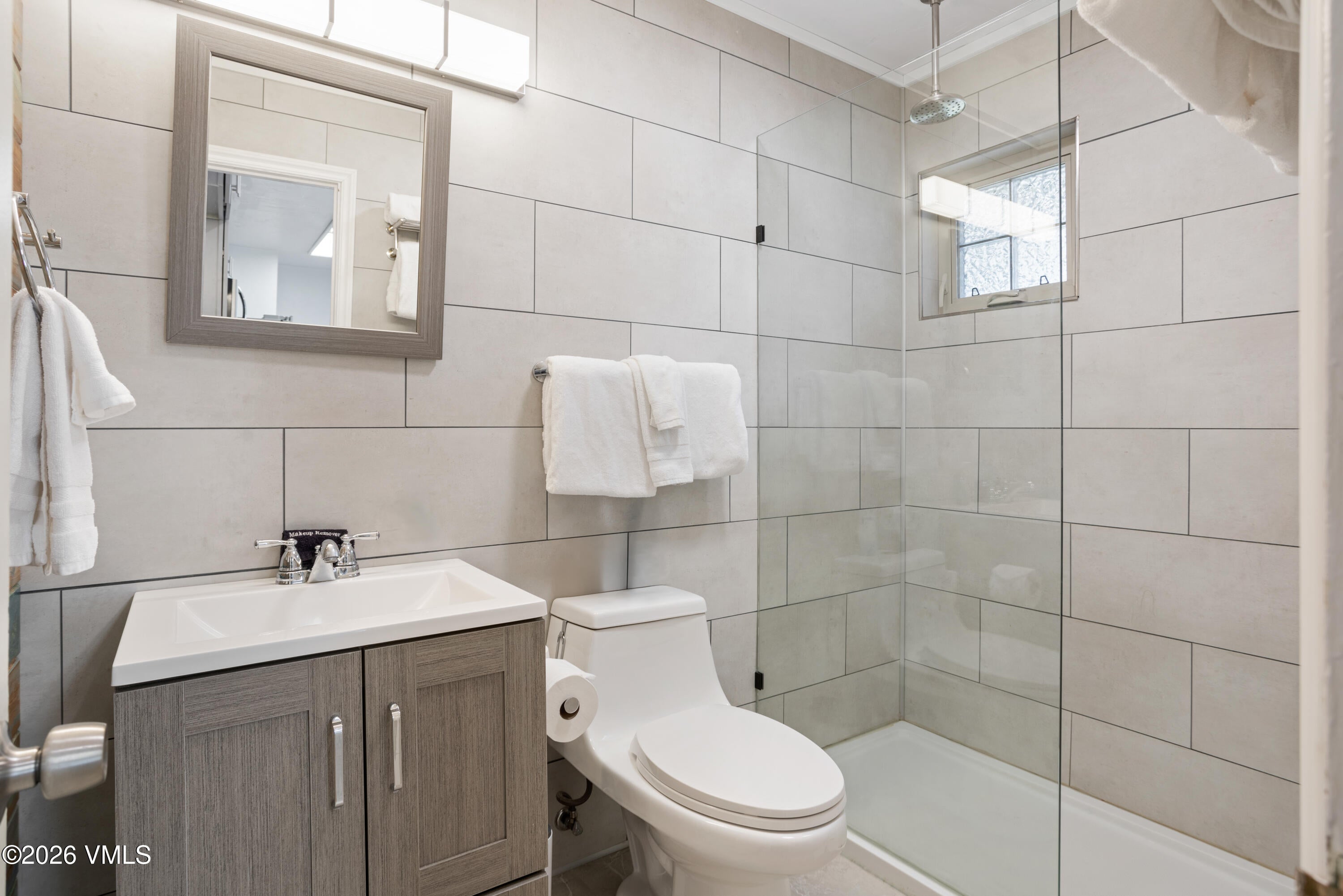 Vail, Colorado, 81657, United States, 2 Bedrooms Bedrooms, ,1 BathroomBathrooms,Residential,For Sale,2011141