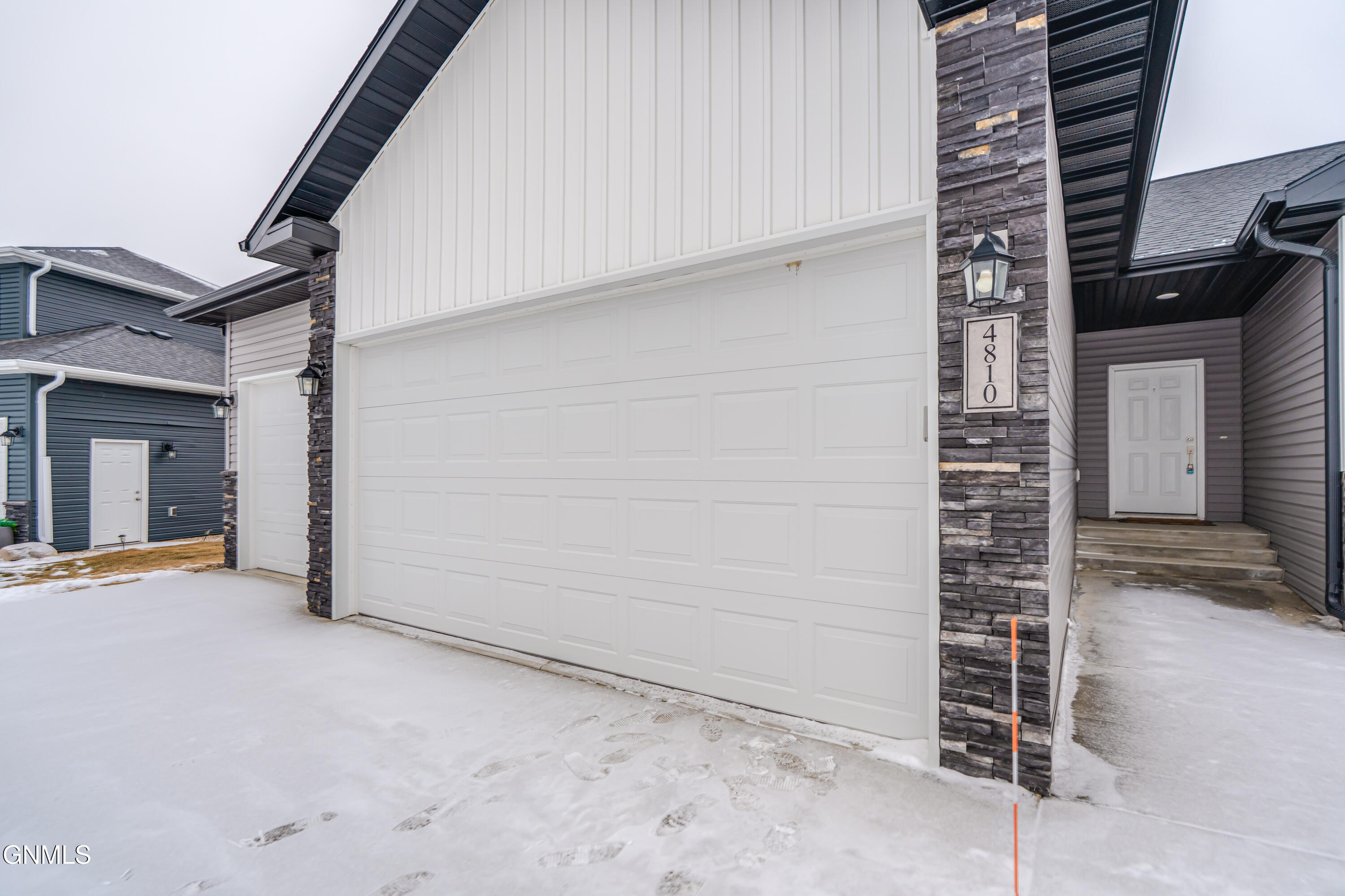 Bismarck, North Dakota, 58503, United States, 4 Bedrooms Bedrooms, ,3 BathroomsBathrooms,Residential,For Sale,2035327