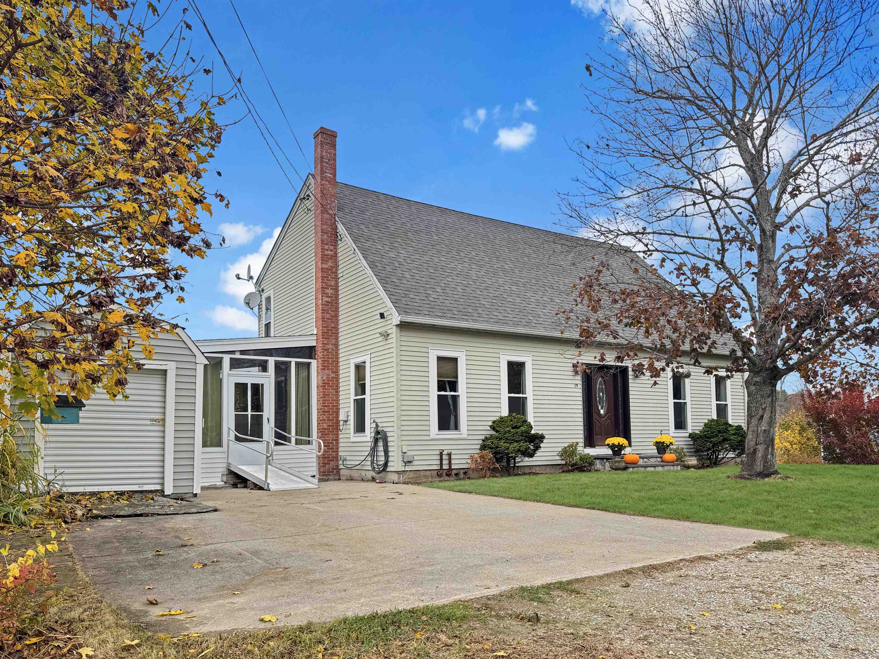 Epsom, New Hampshire, 03234, United States, 2 Bedrooms Bedrooms, ,3 BathroomsBathrooms,Residential,For Sale,1971379