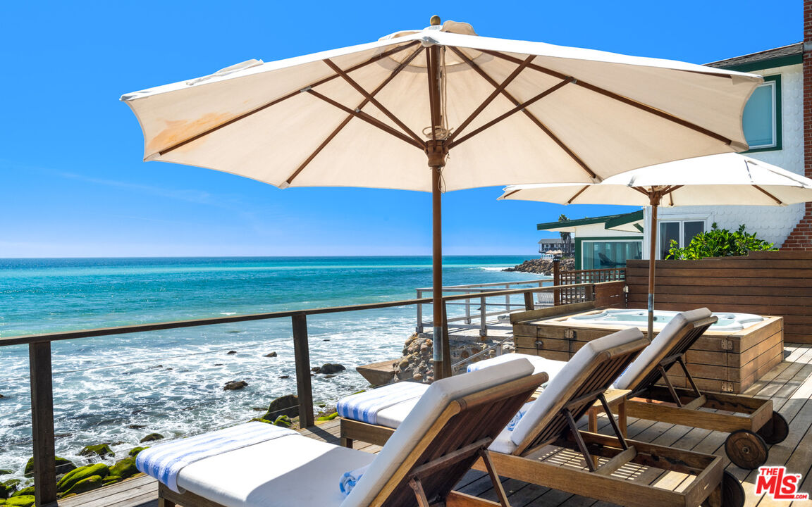 Malibu, California, 90265, United States, 3 Bedrooms Bedrooms, ,2 BathroomsBathrooms,Residential,For Sale,1992051