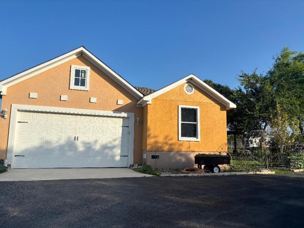 Lockhart, Texas, 78644, United States, 3 Bedrooms Bedrooms, ,2 BathroomsBathrooms,Residential,For Sale,1846511