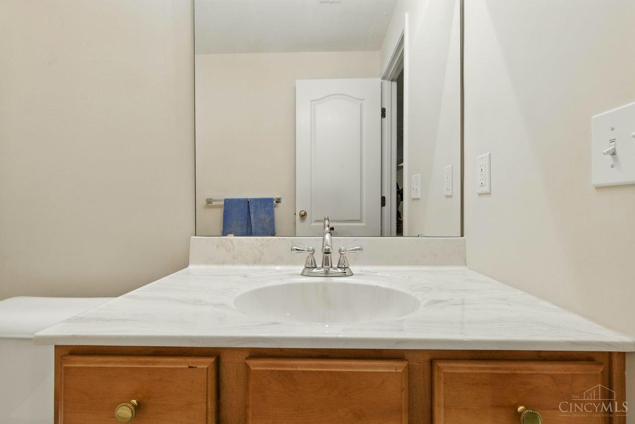 Fairfield Twp, Ohio, 45011, United States, 4 Bedrooms Bedrooms, ,4 BathroomsBathrooms,Residential,For Sale,1949510