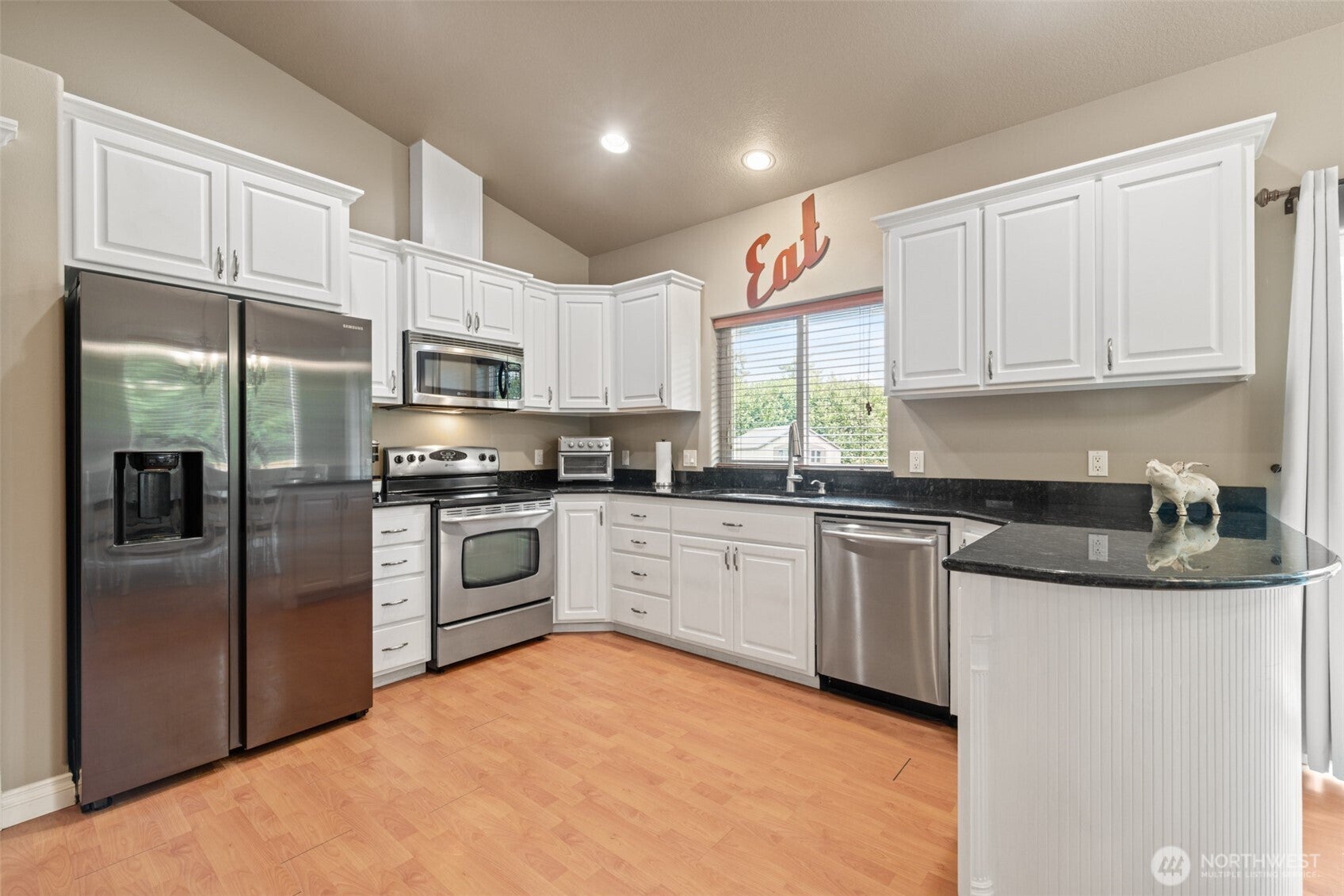 Sequim, Washington, 98382, United States, 3 Bedrooms Bedrooms, ,2 BathroomsBathrooms,Residential,For Sale,1944659