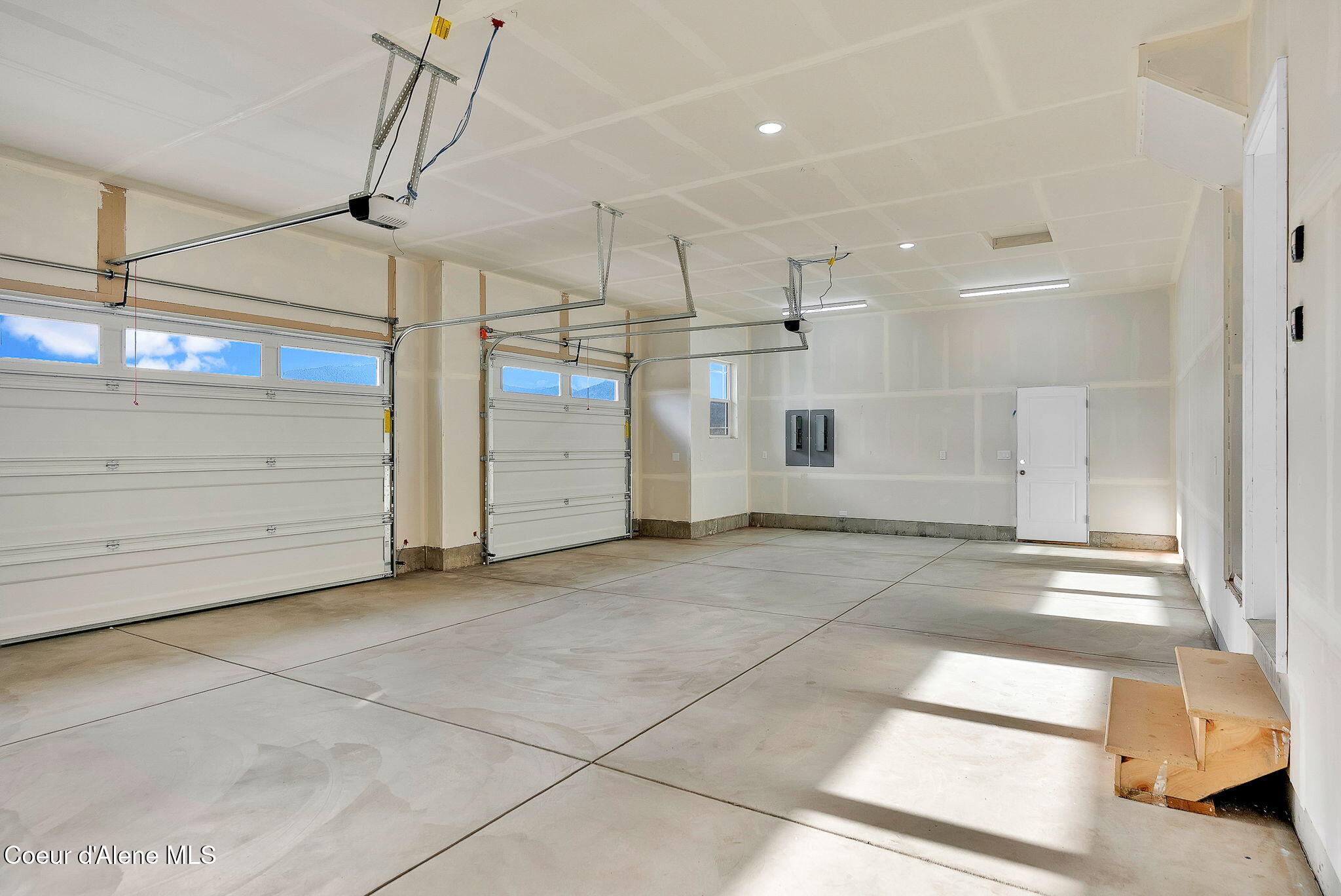 Rathdrum, Idaho, 83858, United States, 6 Bedrooms Bedrooms, ,1 BathroomBathrooms,Residential,For Sale,1989161