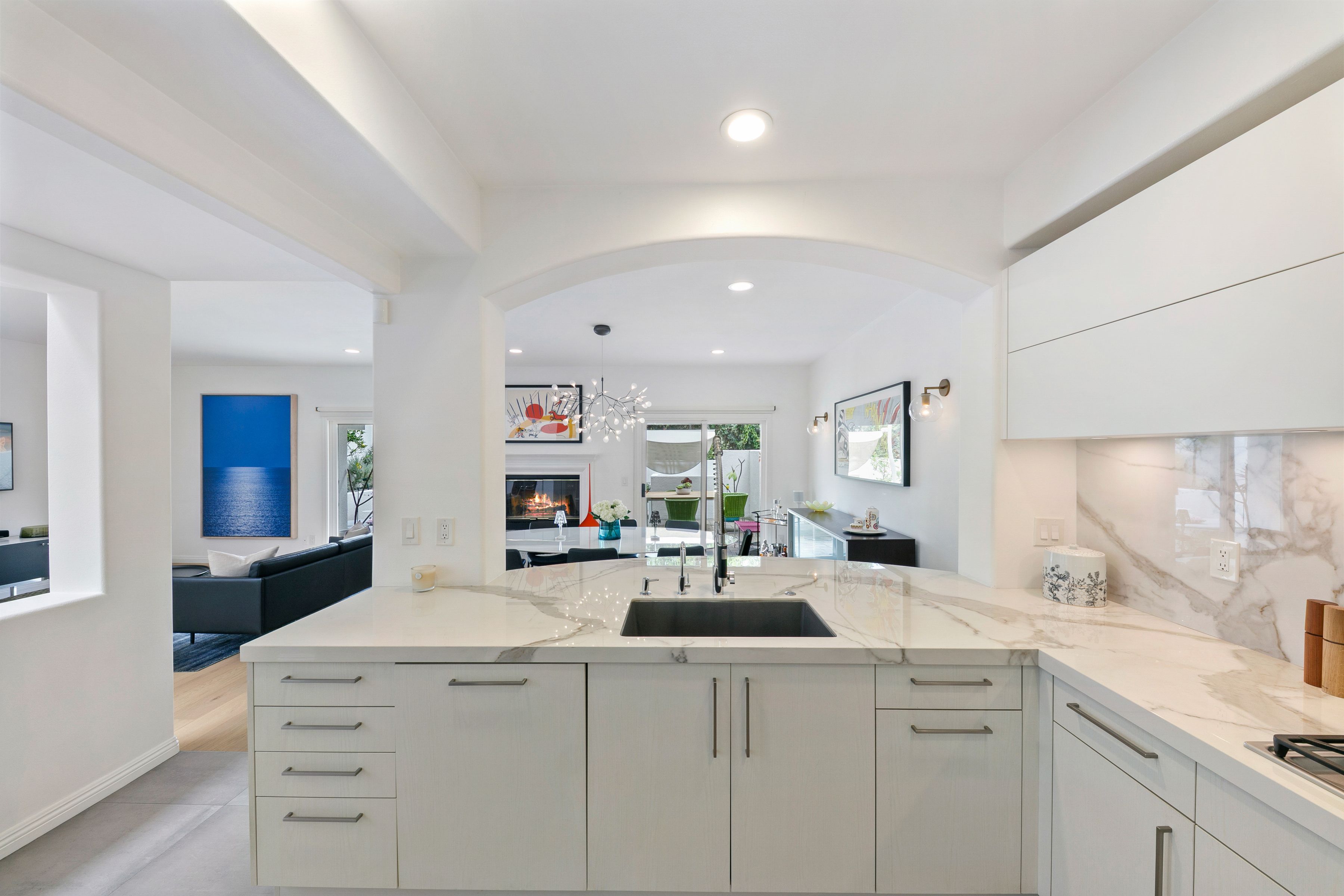  6435 Zumirez Drive - 物件實景